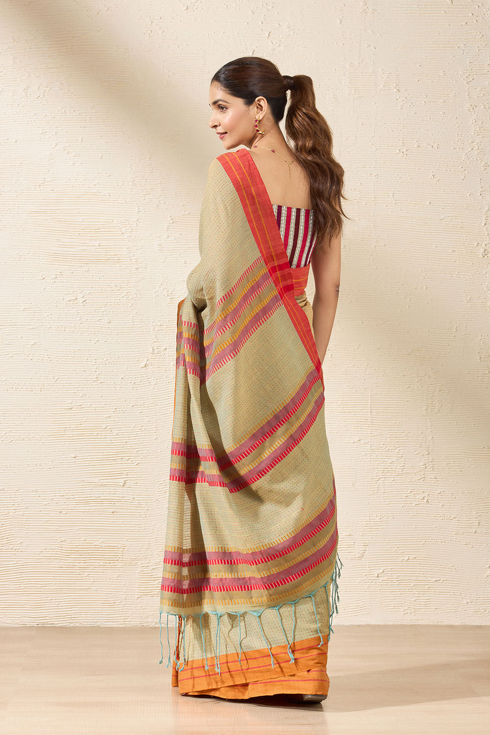 Green Woven Pure Cotton Bengal Saree image number null