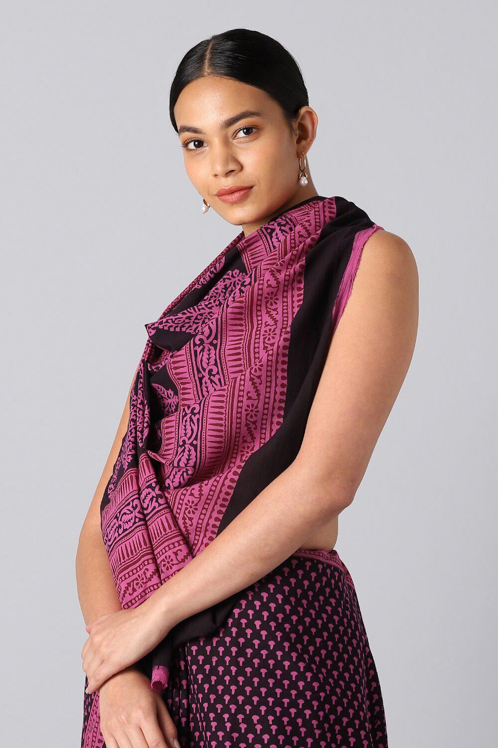Pink Pure and Black Cotton Bagh Saree image number null