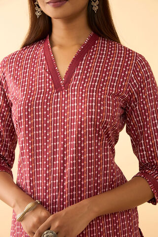 Dark Red Screen Printed Pure Cotton Kurta thumbnail image number null