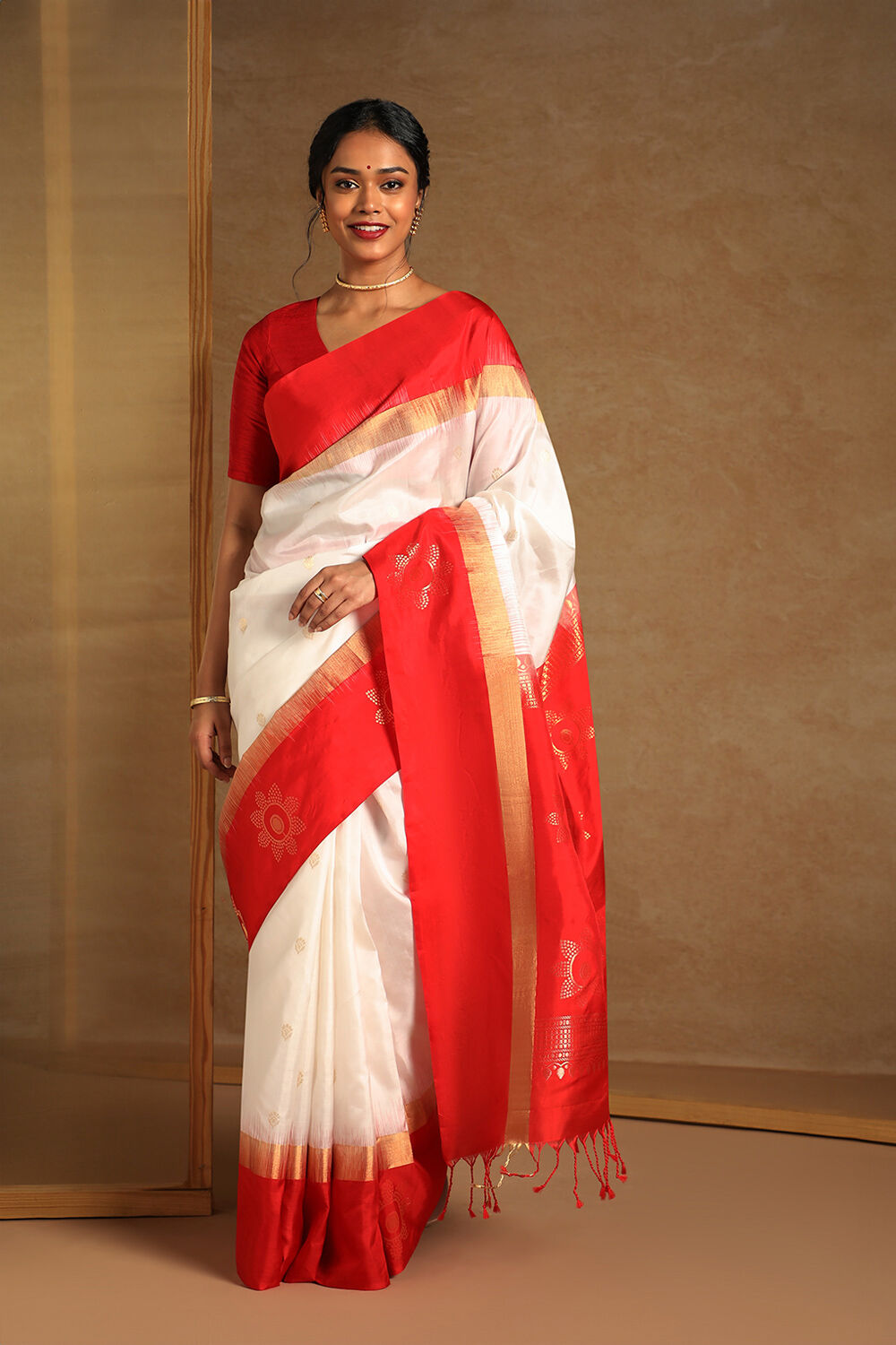 Off White Pure Soft Silk Saree image number null