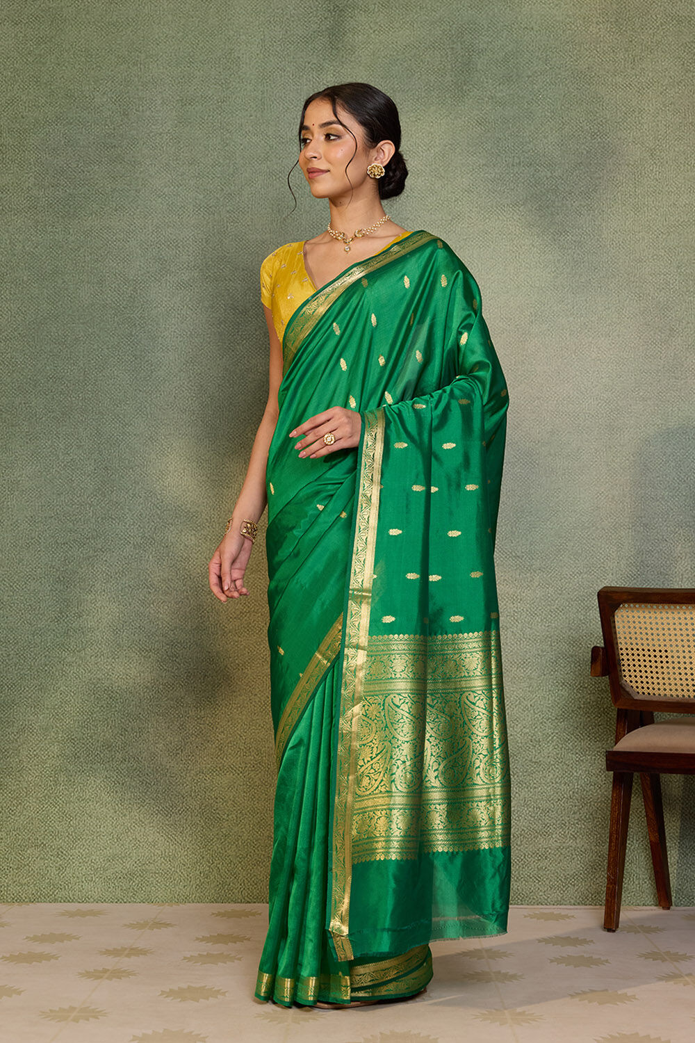 Green Silk Viscose Cutwork Banarasi Inspired Design Saree image number null