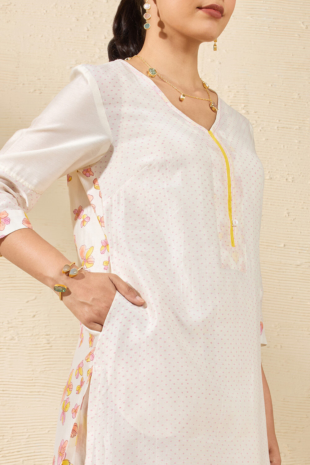 Off White Pure Silk Cotton Printed Sanganeri Kurta image number null