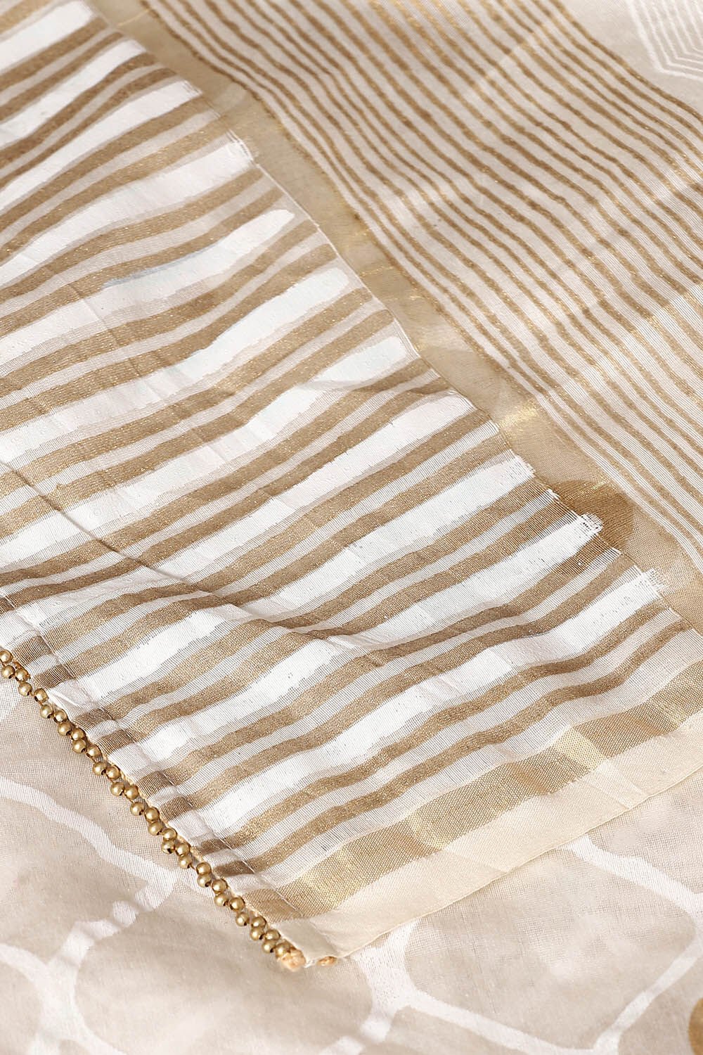 Off White Pure Silk Cotton Hand Printed Saree image number null