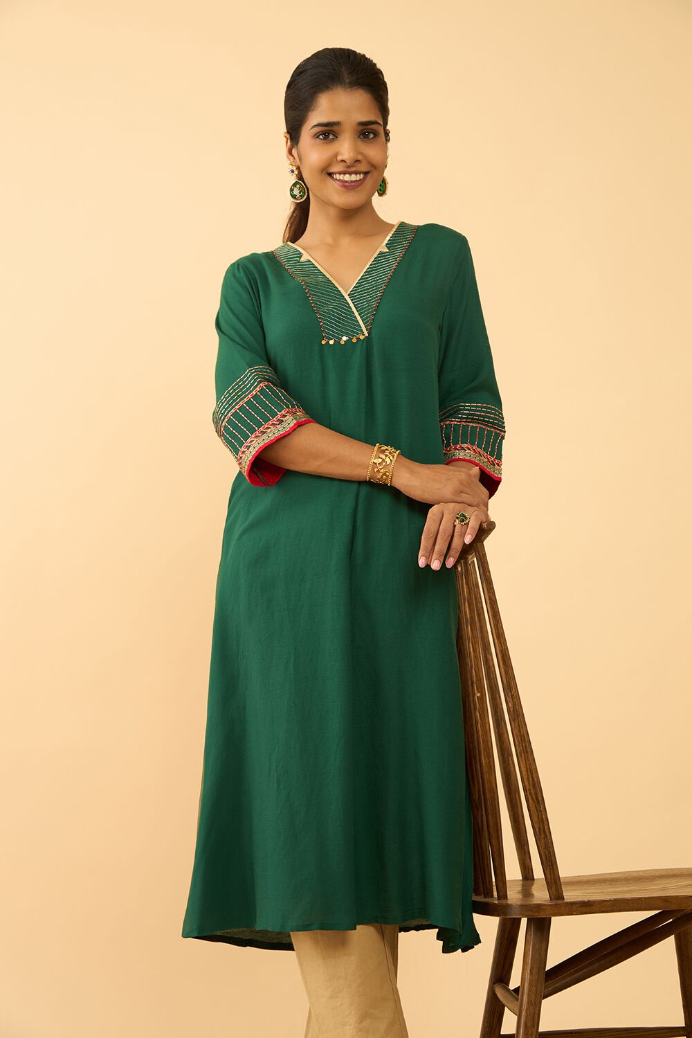 Green Viscose Embroidered Kurta image number null