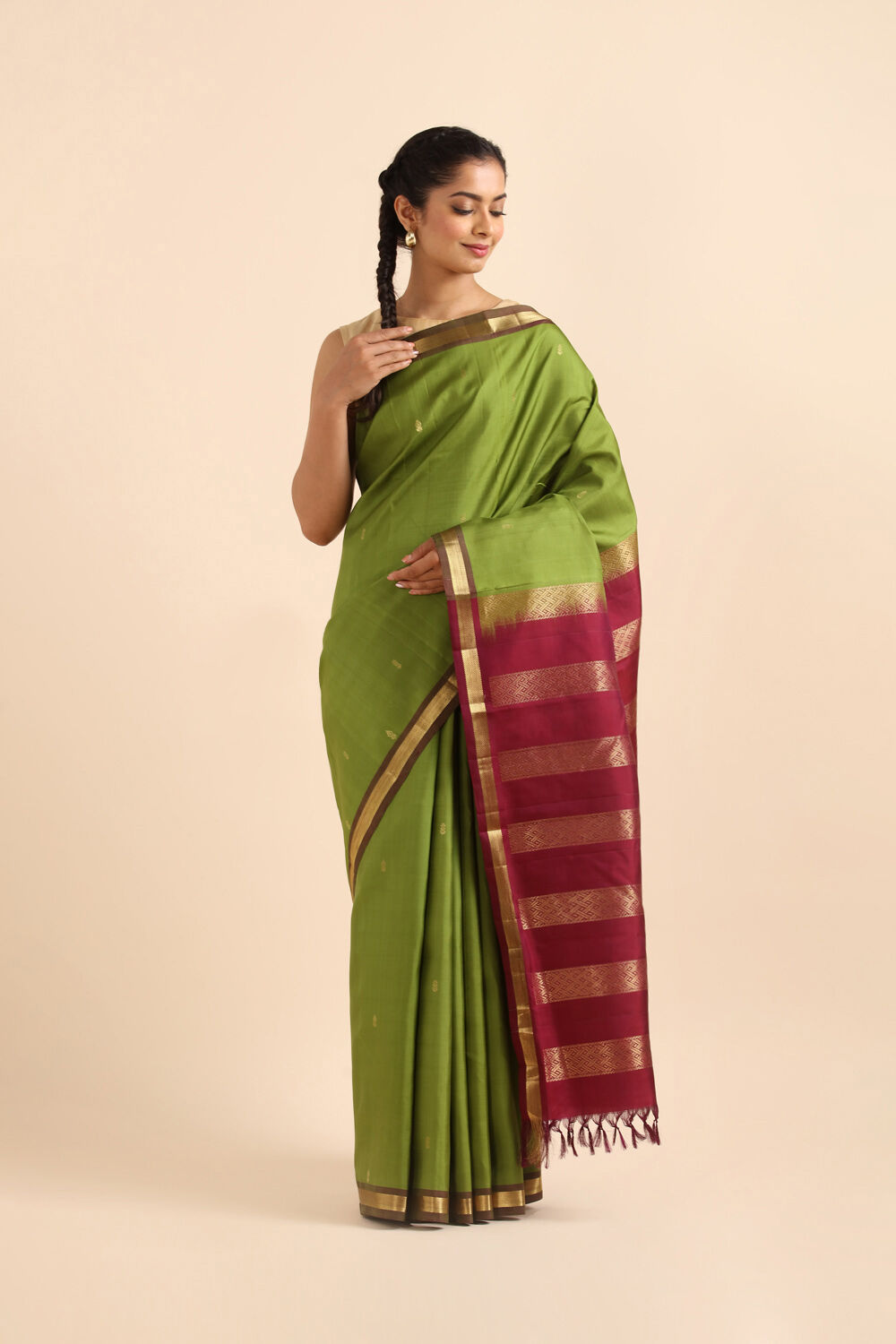 Dark Green Pure Silk Kanjivaram Saree image number null