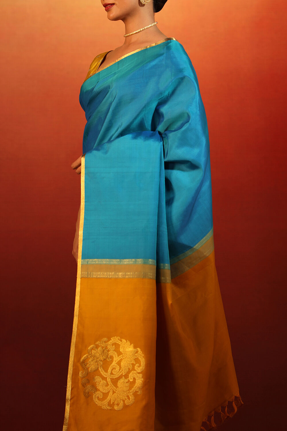 Blue Woven Pure Silk Kanjivaram Saree image number null