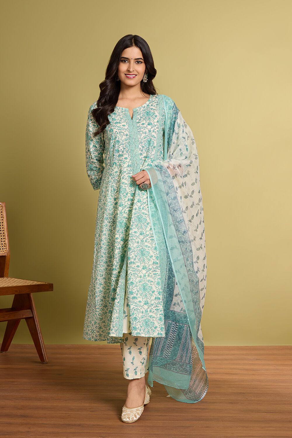 Blue Screen Printed Pure Cotton Kurta Set image number null