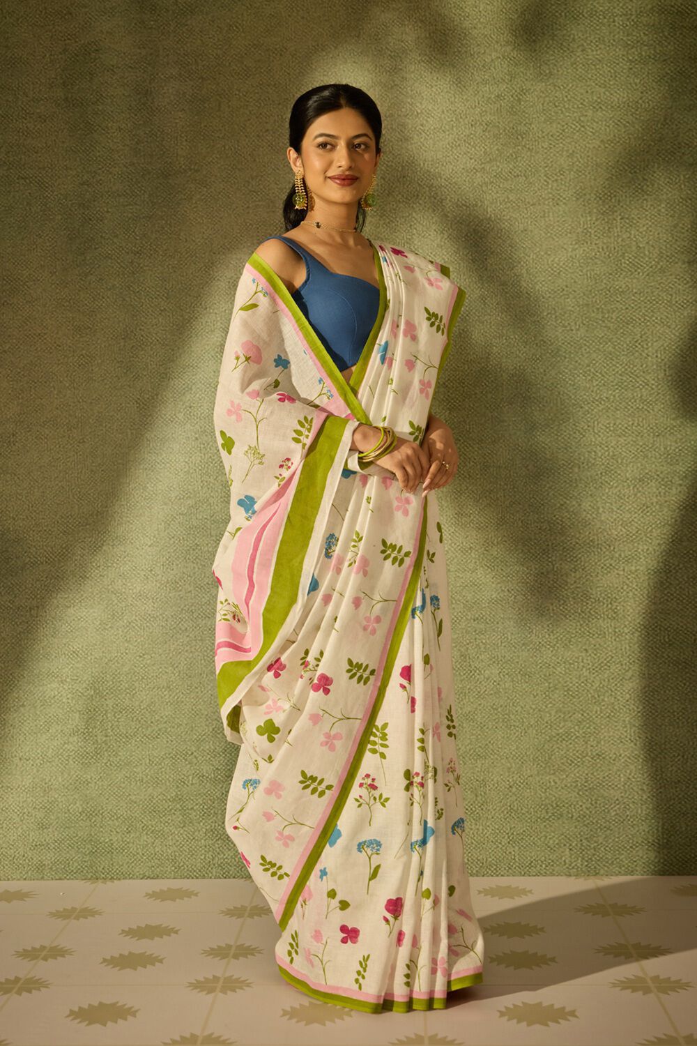 Off White Screen Printed Pure Linen Saree image number null