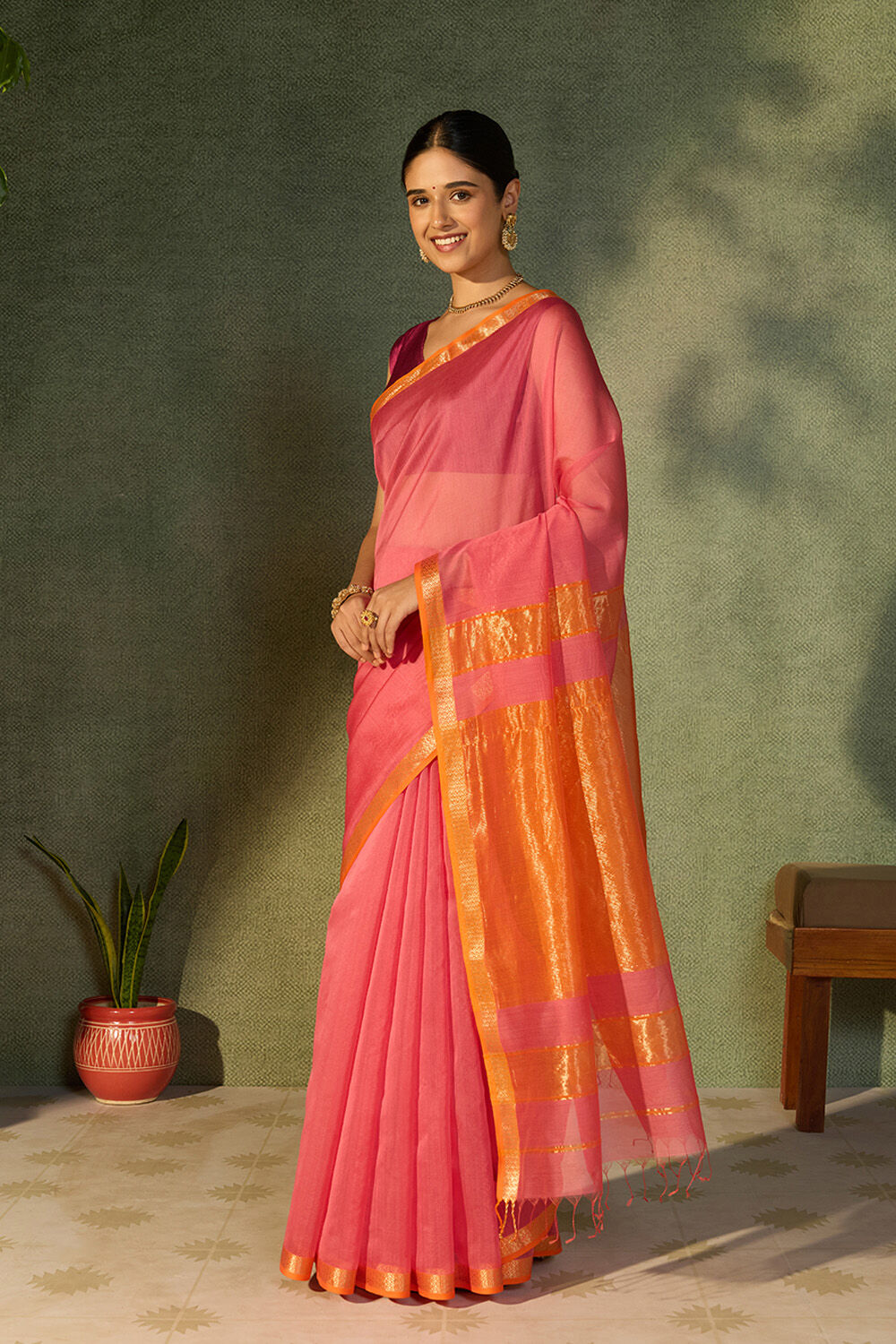 Pink Woven Pure Silk Cotton Maheshwari Saree image number null