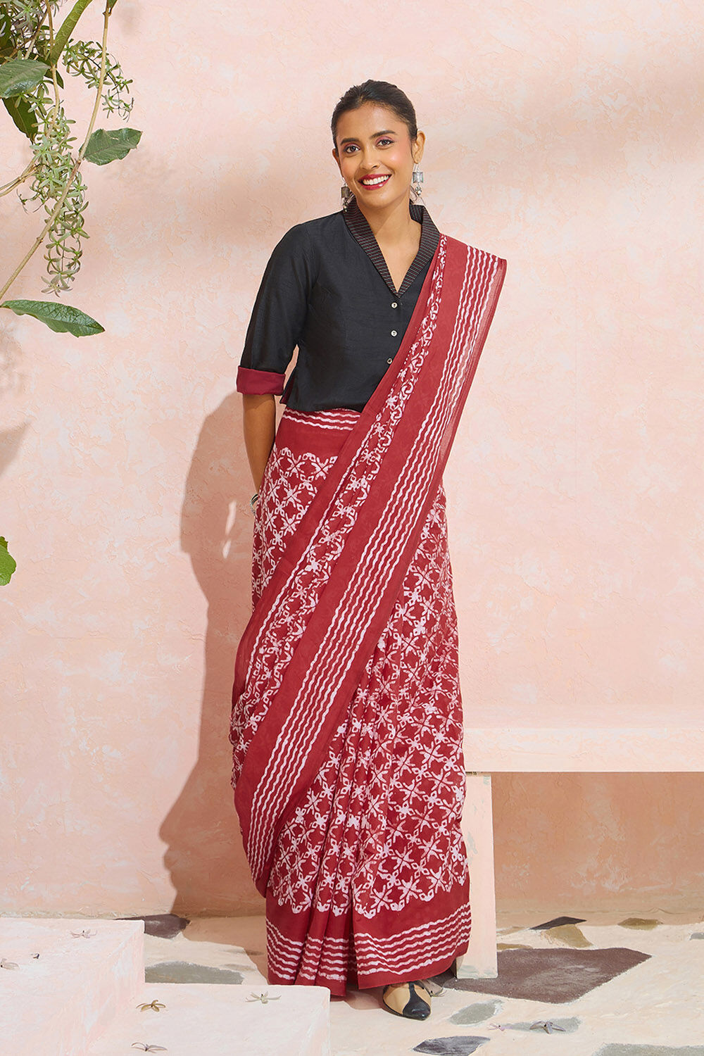 Red Ujjain Pure Cotton Batik Saree image number null