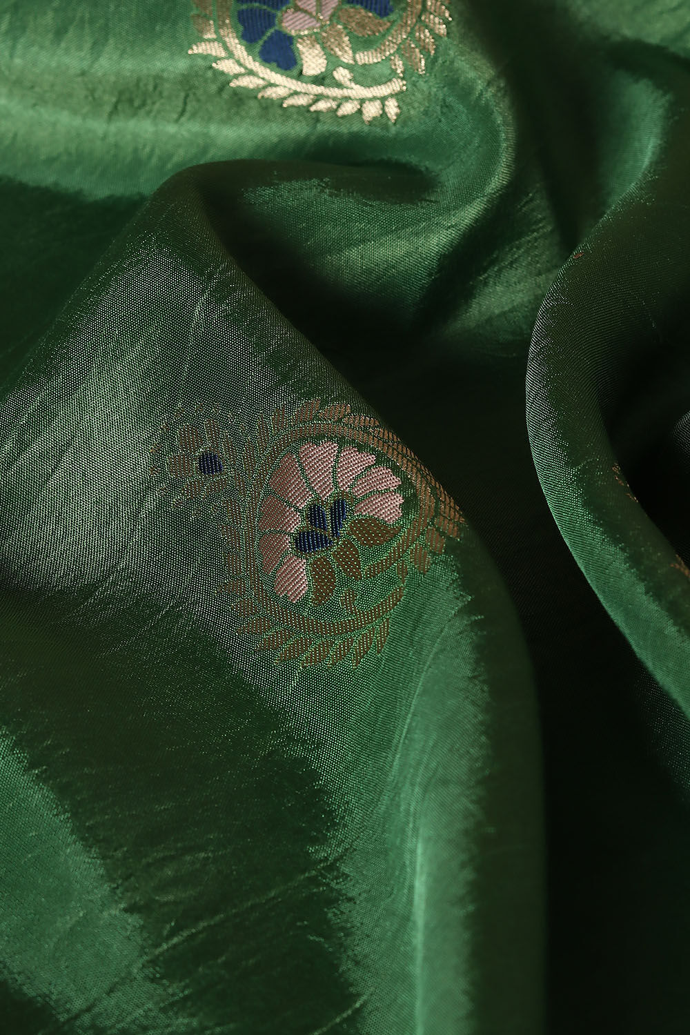 Green Luxe Woven Saree image number null