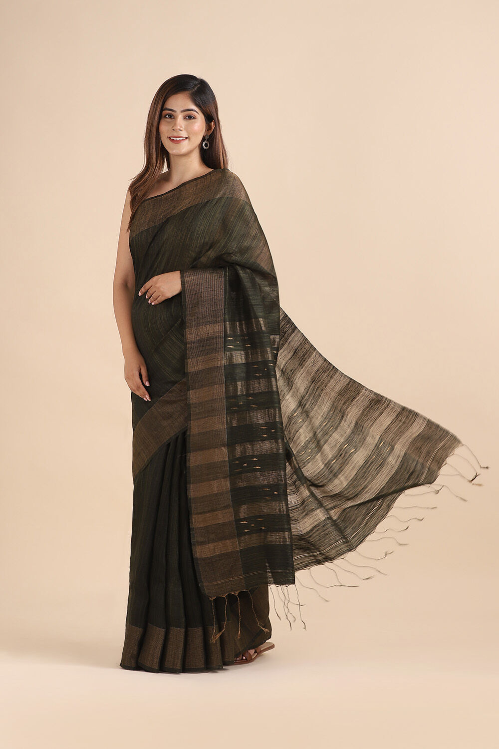 Dark Green Pure Silk Vanya Jamdani Saree image number null