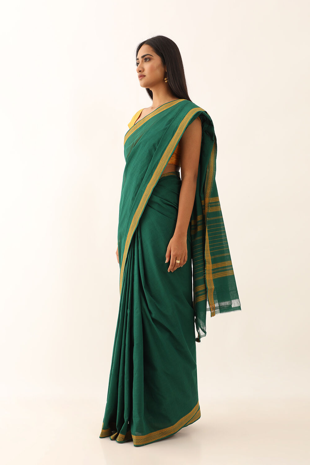 Dark Green Pure Cotton Woven Mangalgiri Saree image number null