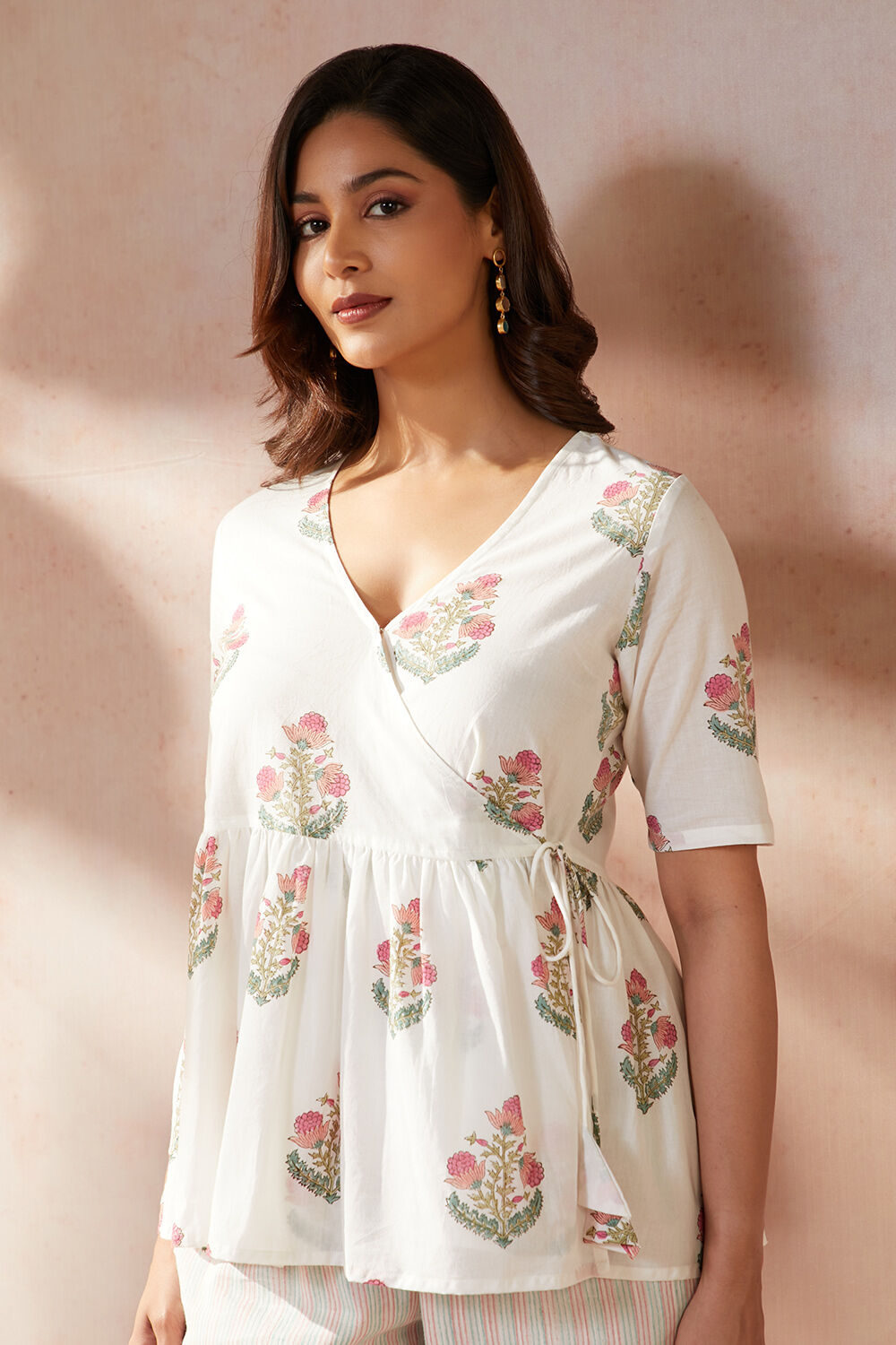 Off White Pure Cotton Printed Sanganeri Short Top image number null