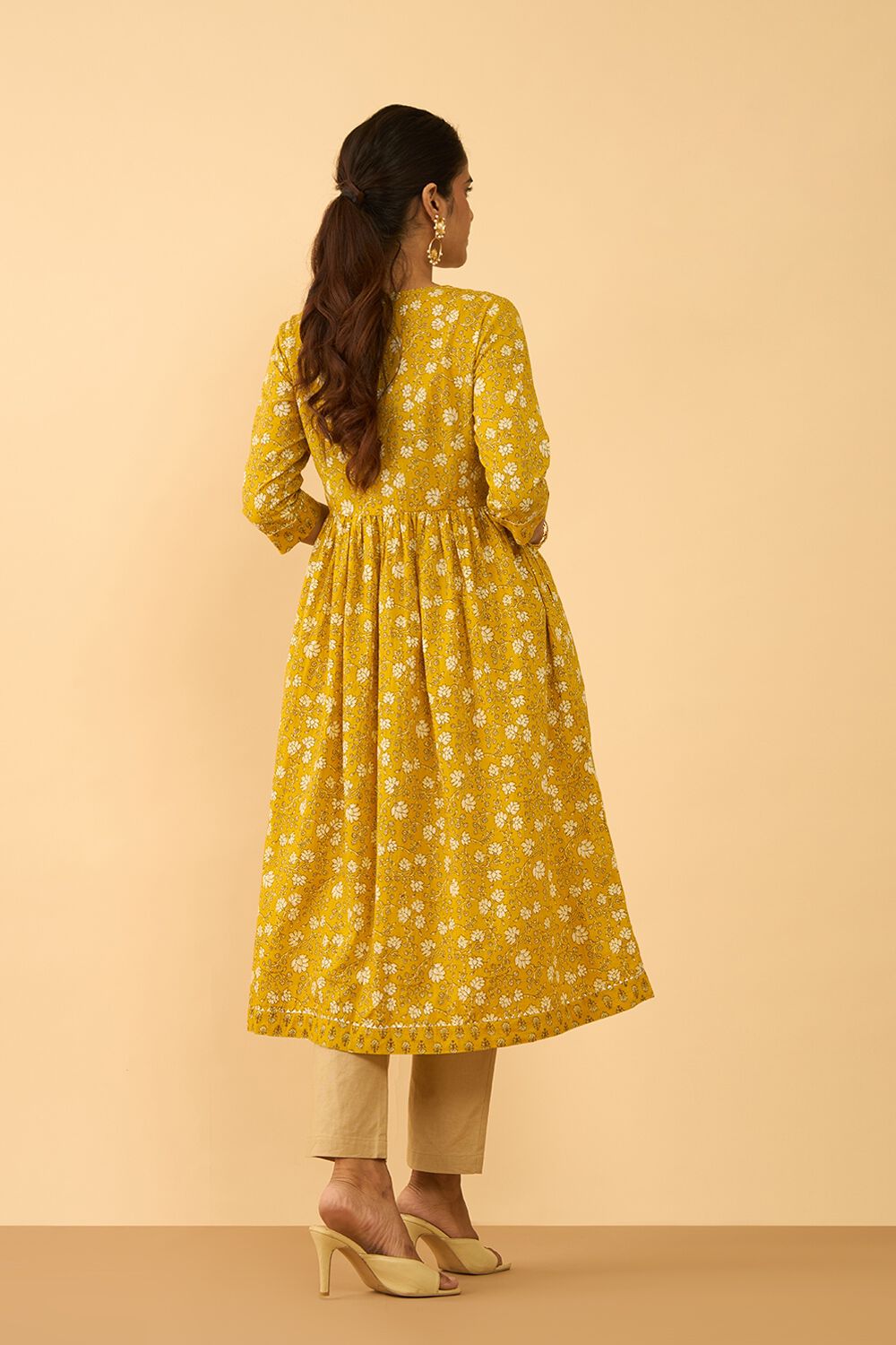 Yellow Screen Printed Pure Cotton Kurta image number null