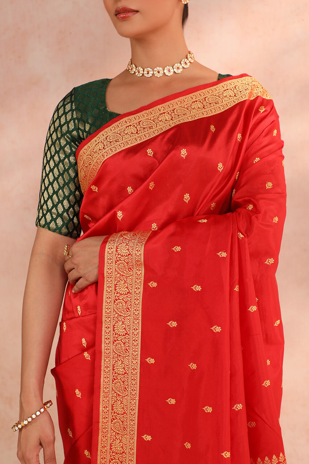 Red Pure Silk Kadwa Banarasi Saree image number null