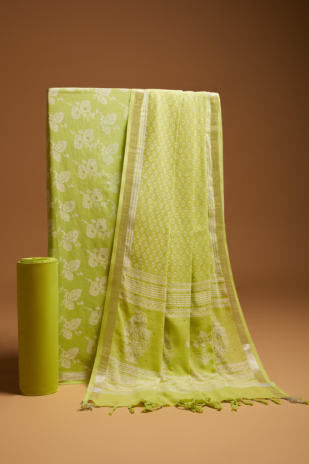 Light Green Screen Printed  Pure Cotton Linen Unstitched Suit Set image number null
