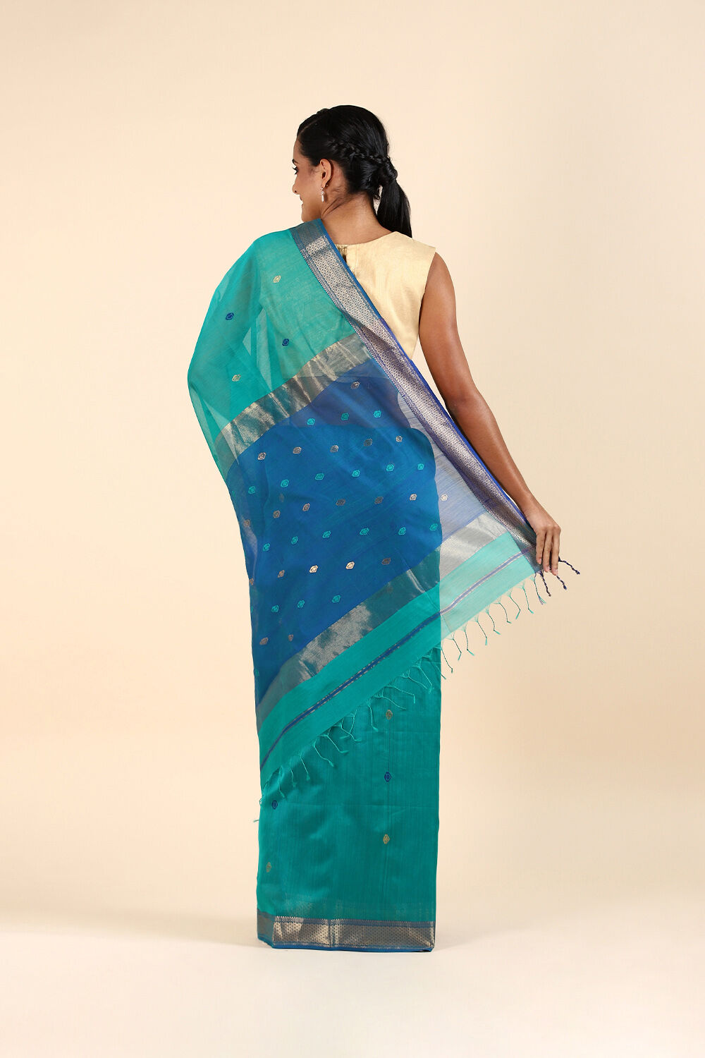 Green Pure Silk Cotton Maheswari Saree image number null