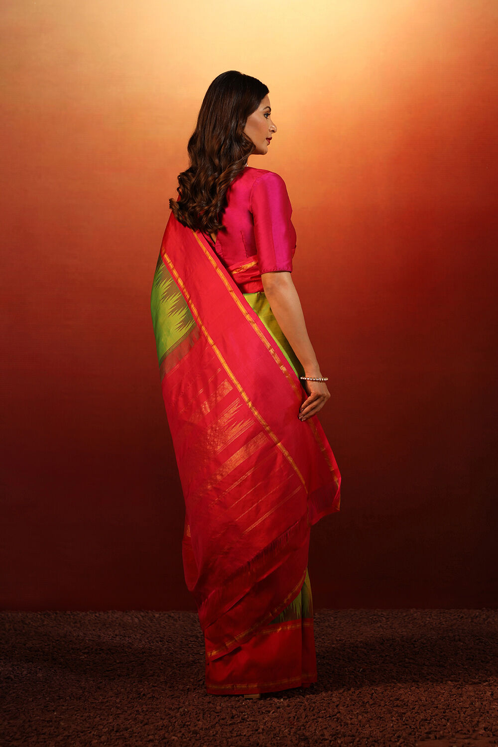Green Woven Pure Silk Kanjivaram Saree image number null