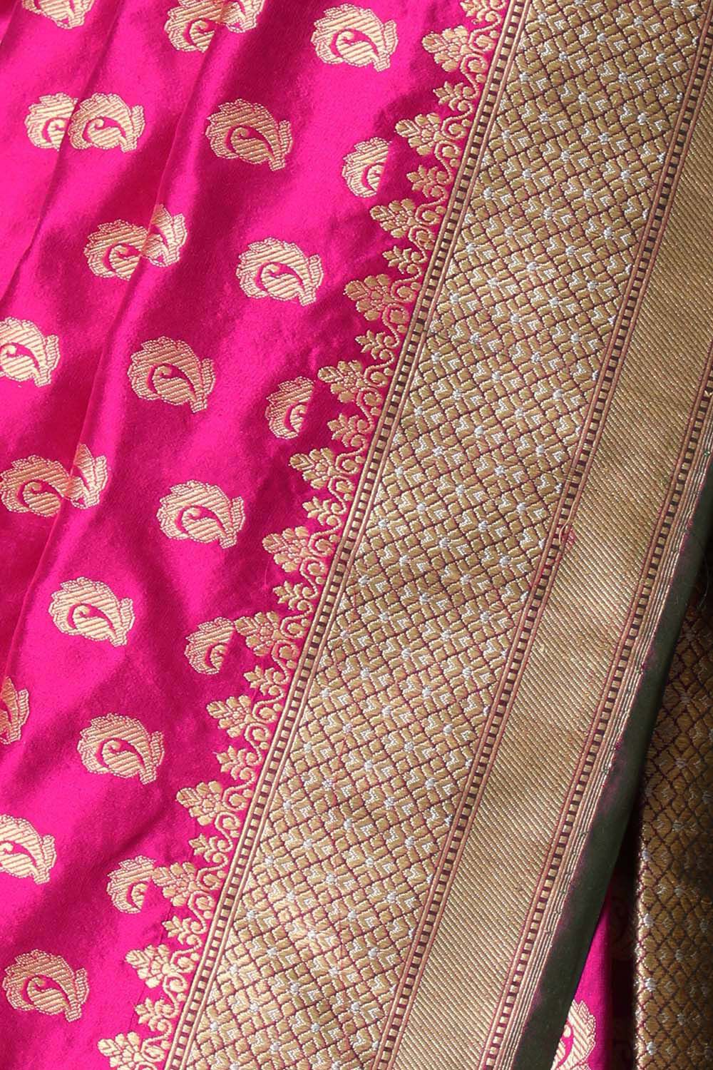 Pink Pure Silk Banarasi Saree image number null