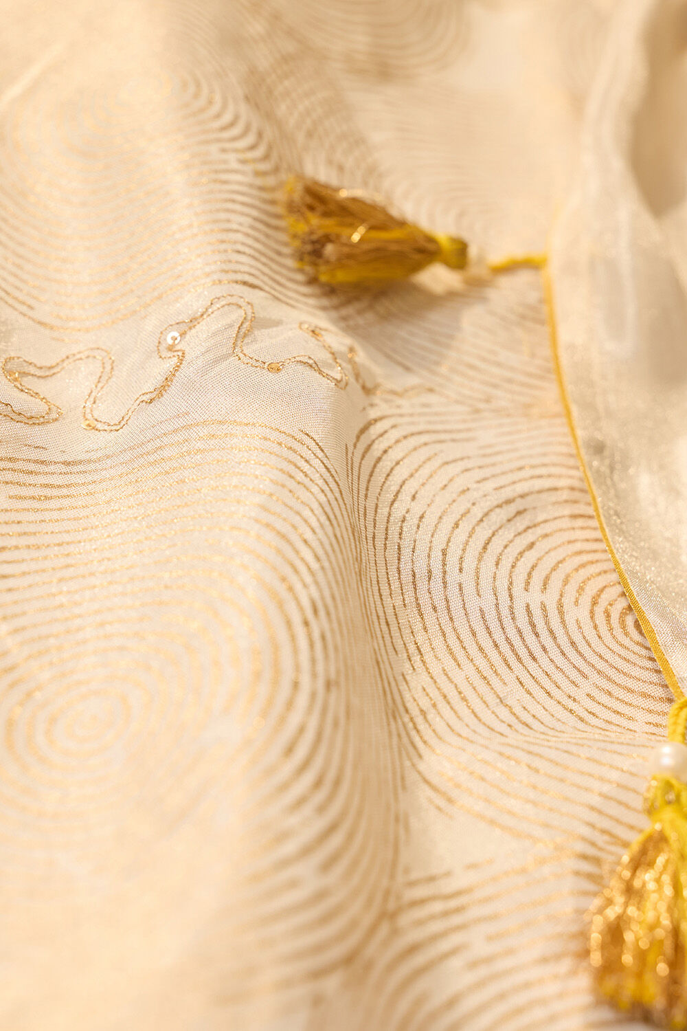 Off White Viscose Tissue Printed Embroidered Saree image number null