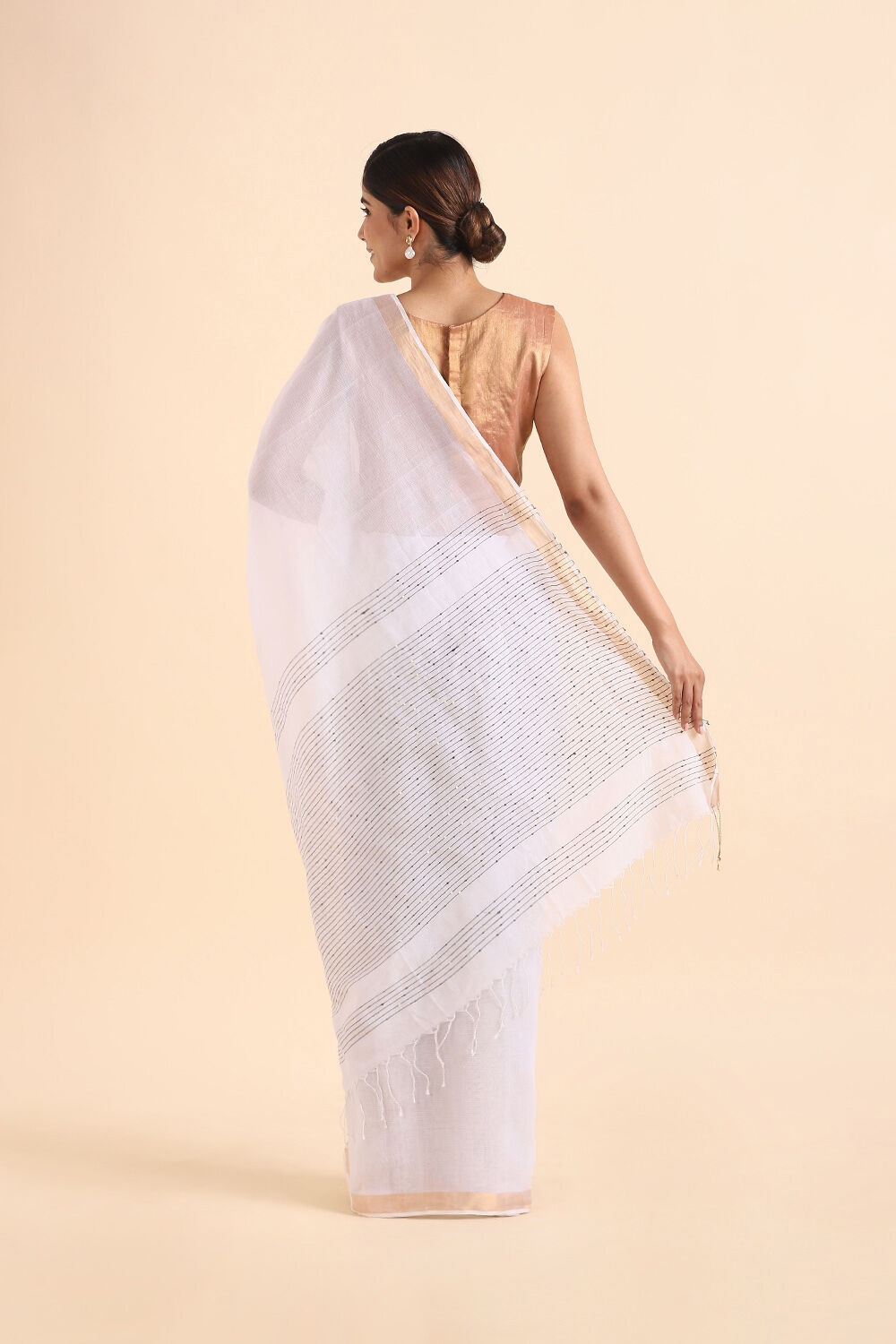Off White Pure Silk Cotton Bengal Saree image number null