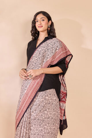 Off White Bagh Block Printed Pure Cotton Saree image number