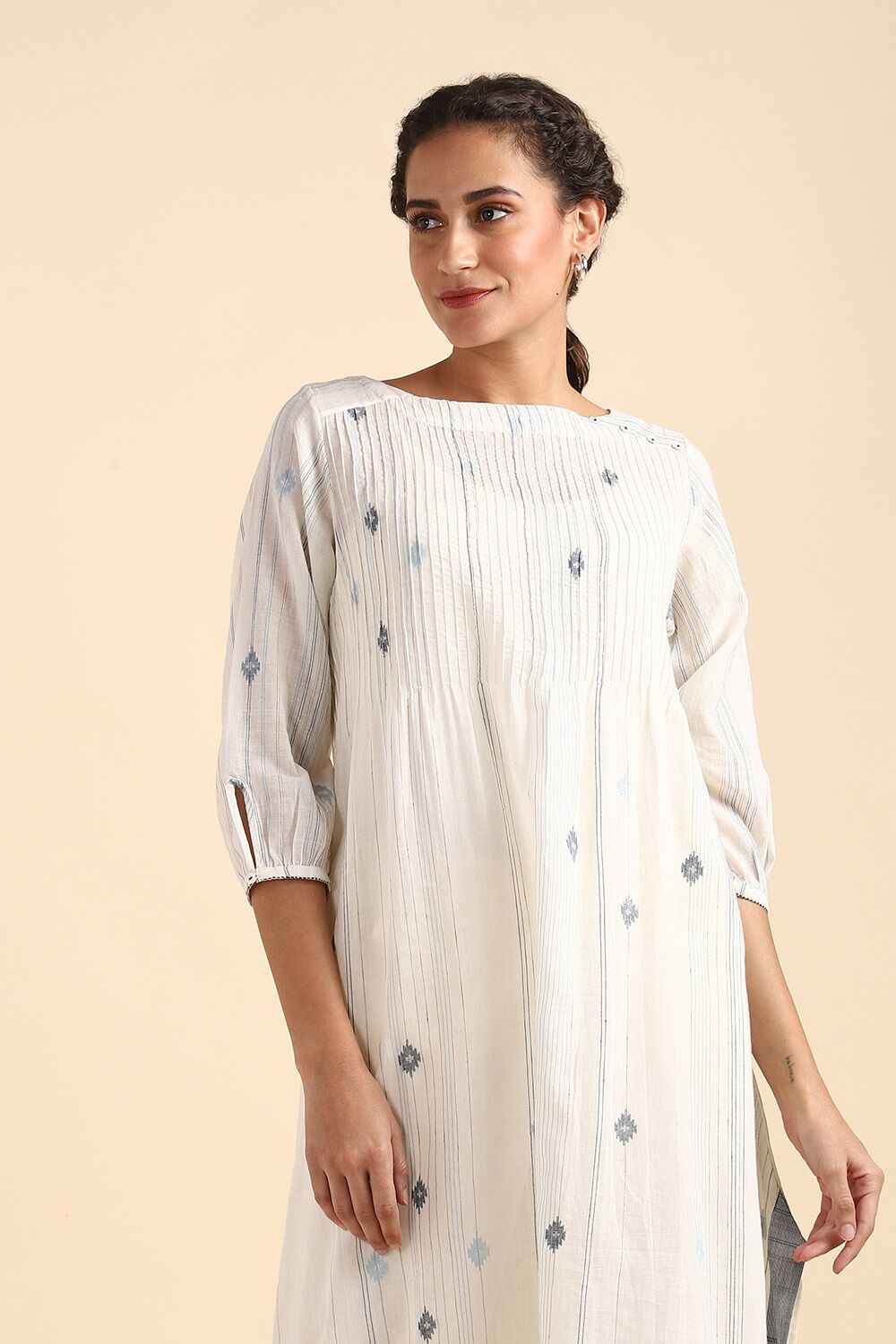 Off White Cotton Jamdani Kurta image number null