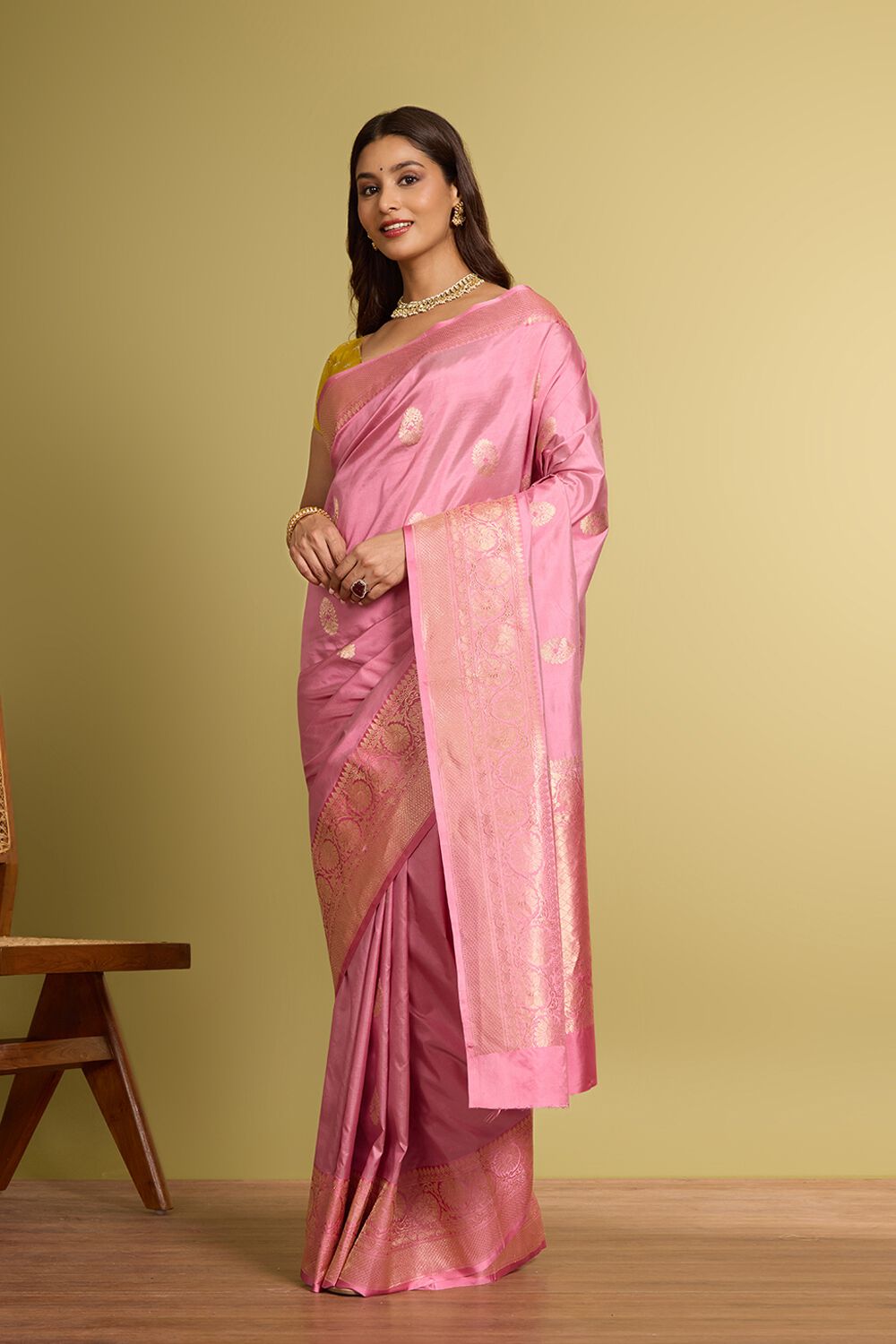 Light Pink Pure Silk Kadwa Banarasi Saree image number null