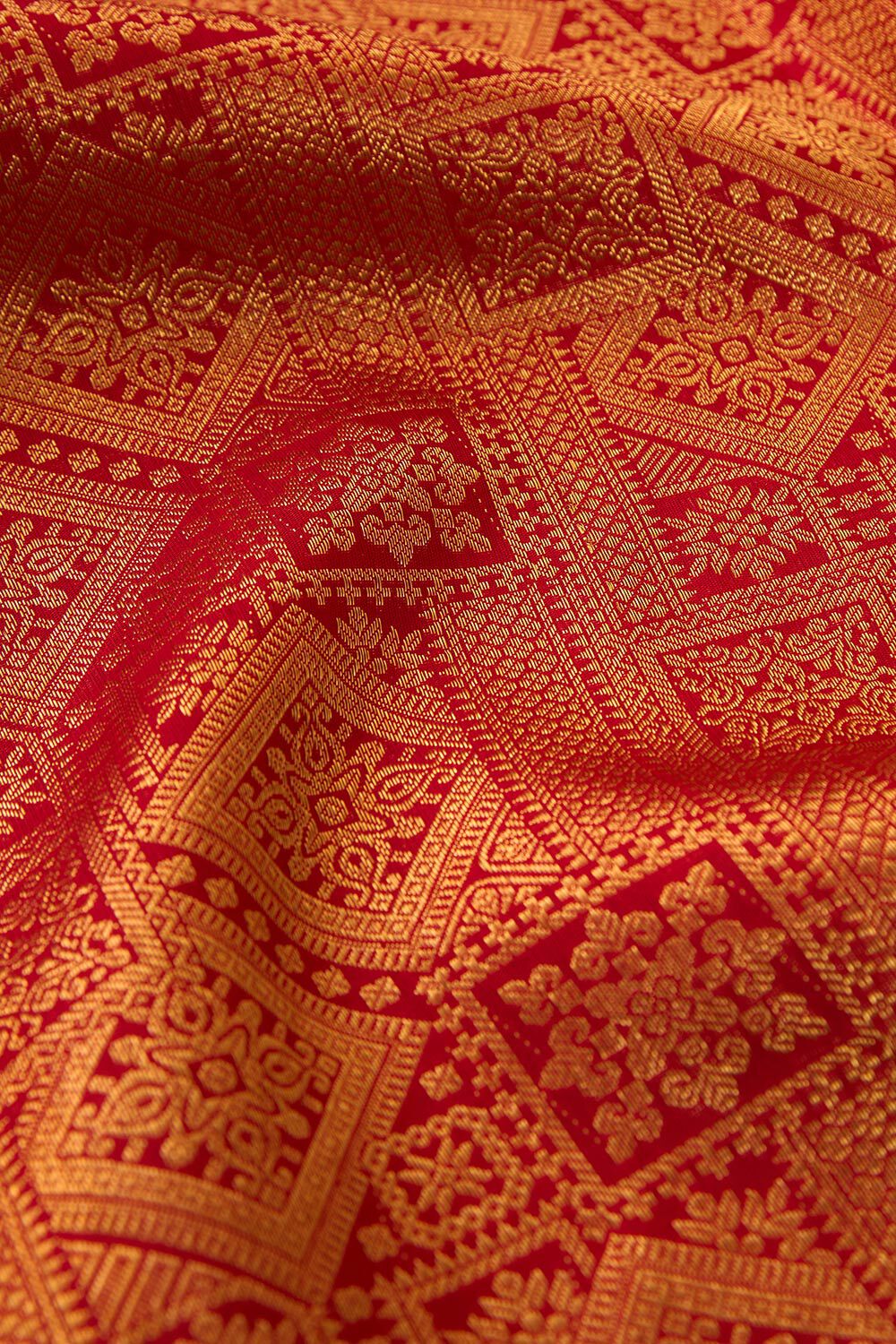 Red Pure Silk Woven Kanjivaram Saree image number null