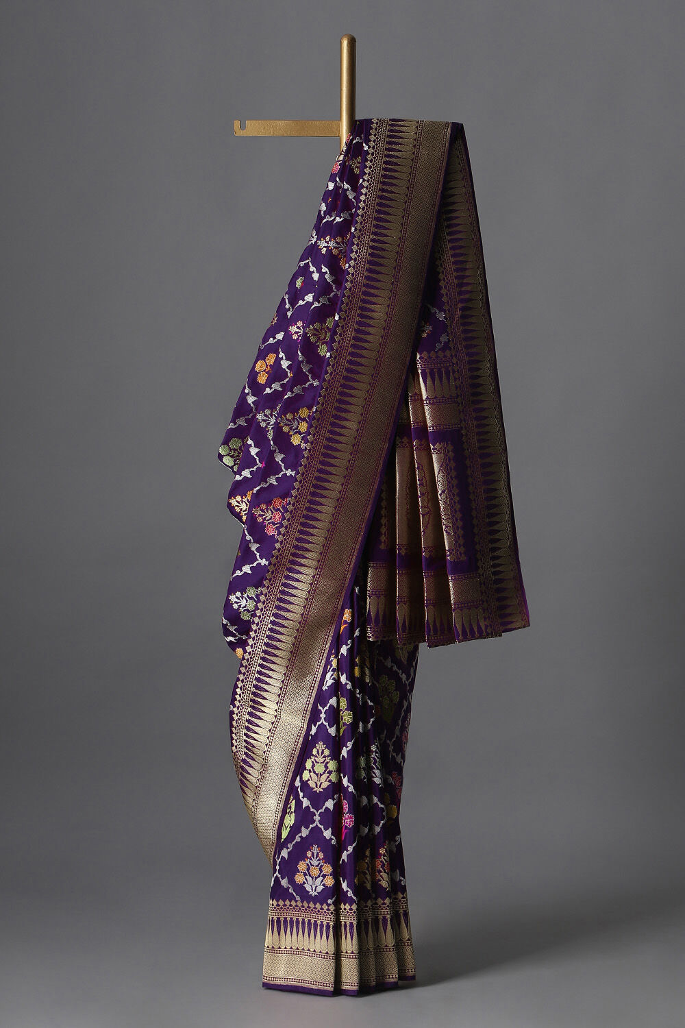 Deep Purple Pure Silk Kadwa Banarasi Saree image number null