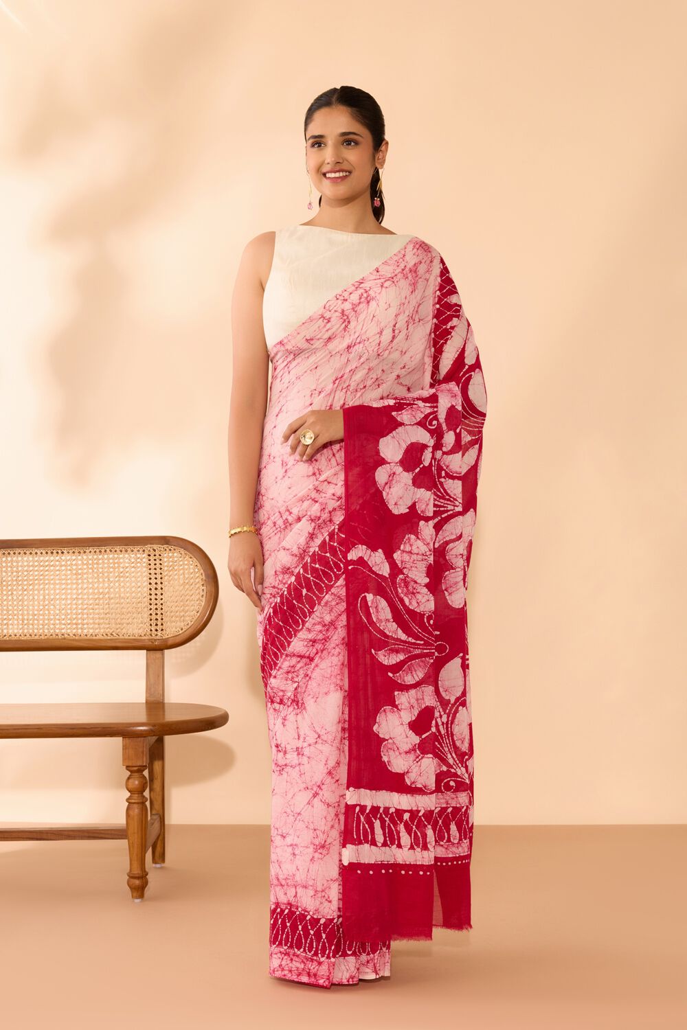 Dark Pink Ujjain Pure Cotton Batik Saree image number null
