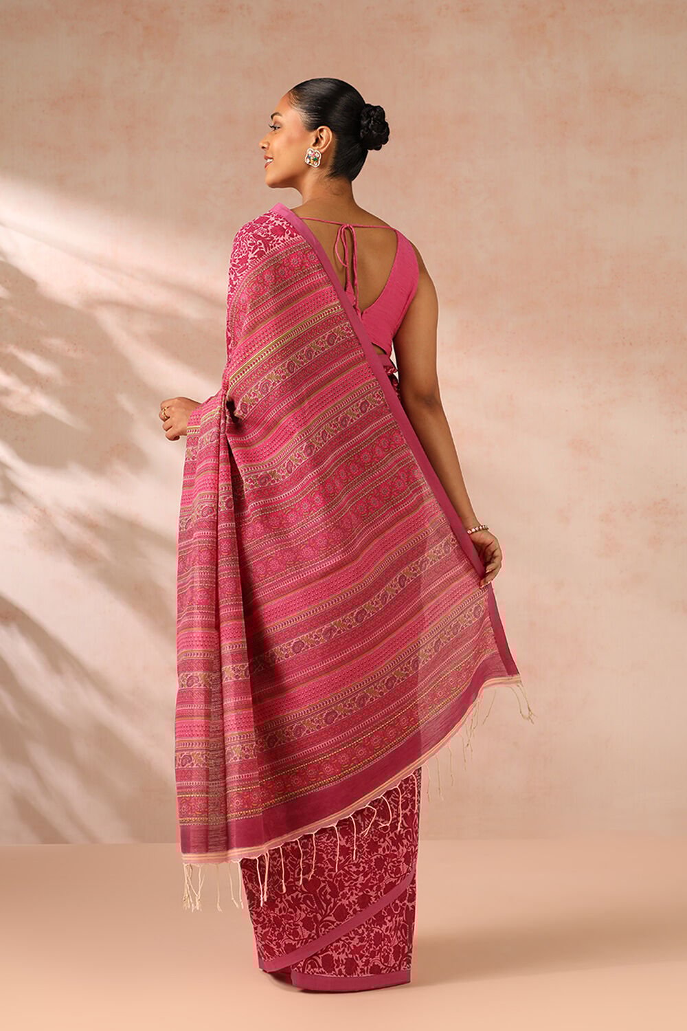 Pink Printed Bengal Pure Cotton Saree image number null