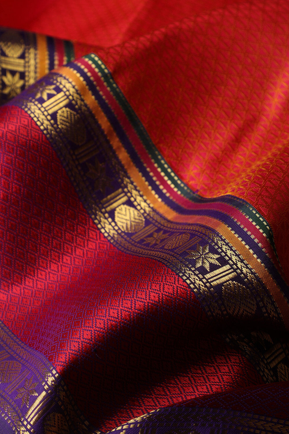 Red Woven Pure Silk Kanjivaram Saree image number null