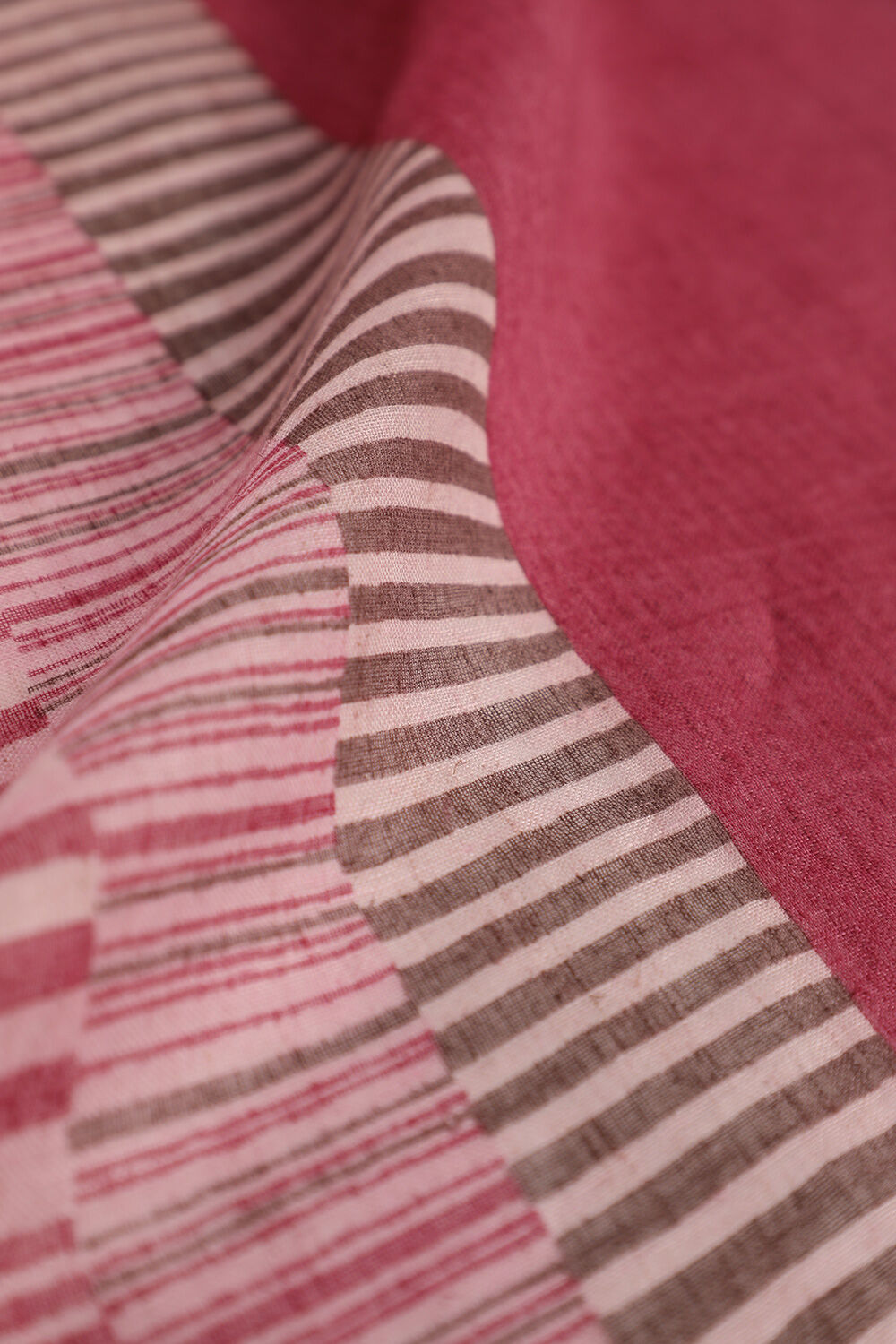 Pink Contemporary Pure Cotton Linen Screen Printed Saree image number null