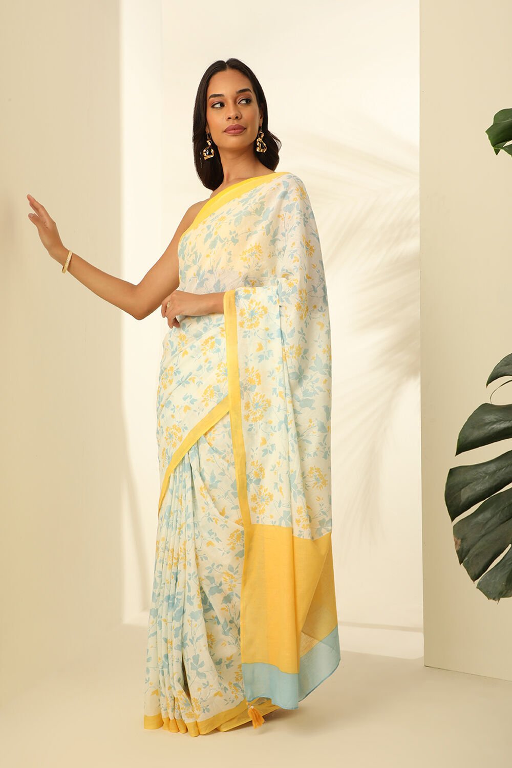 Off White Pure Cotton Mulmul Printed Bengali Saree image number null