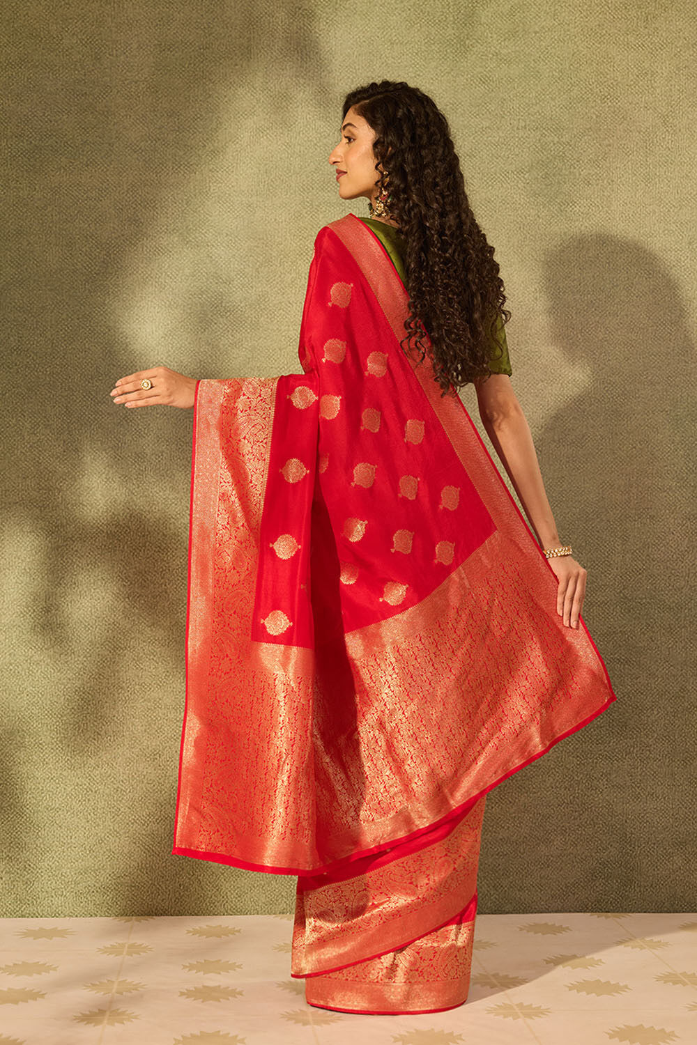 Red Pure Viscose Woven Saree image number null