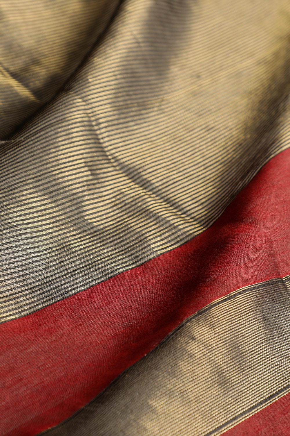 Dark Red Pure Silk Cotton Woven Maheshwari Saree image number null