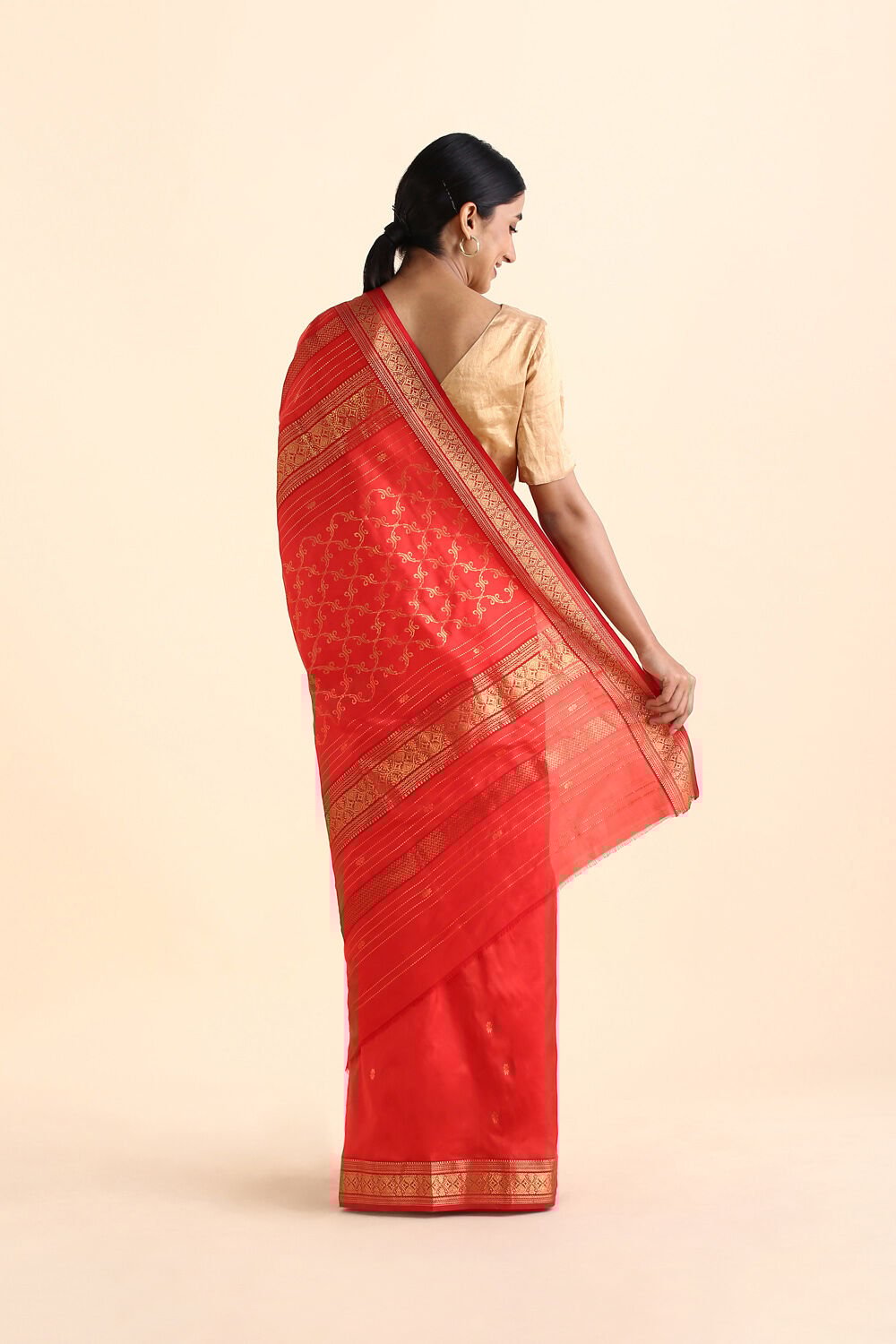 Red Pure Silk Maheswari Saree image number null