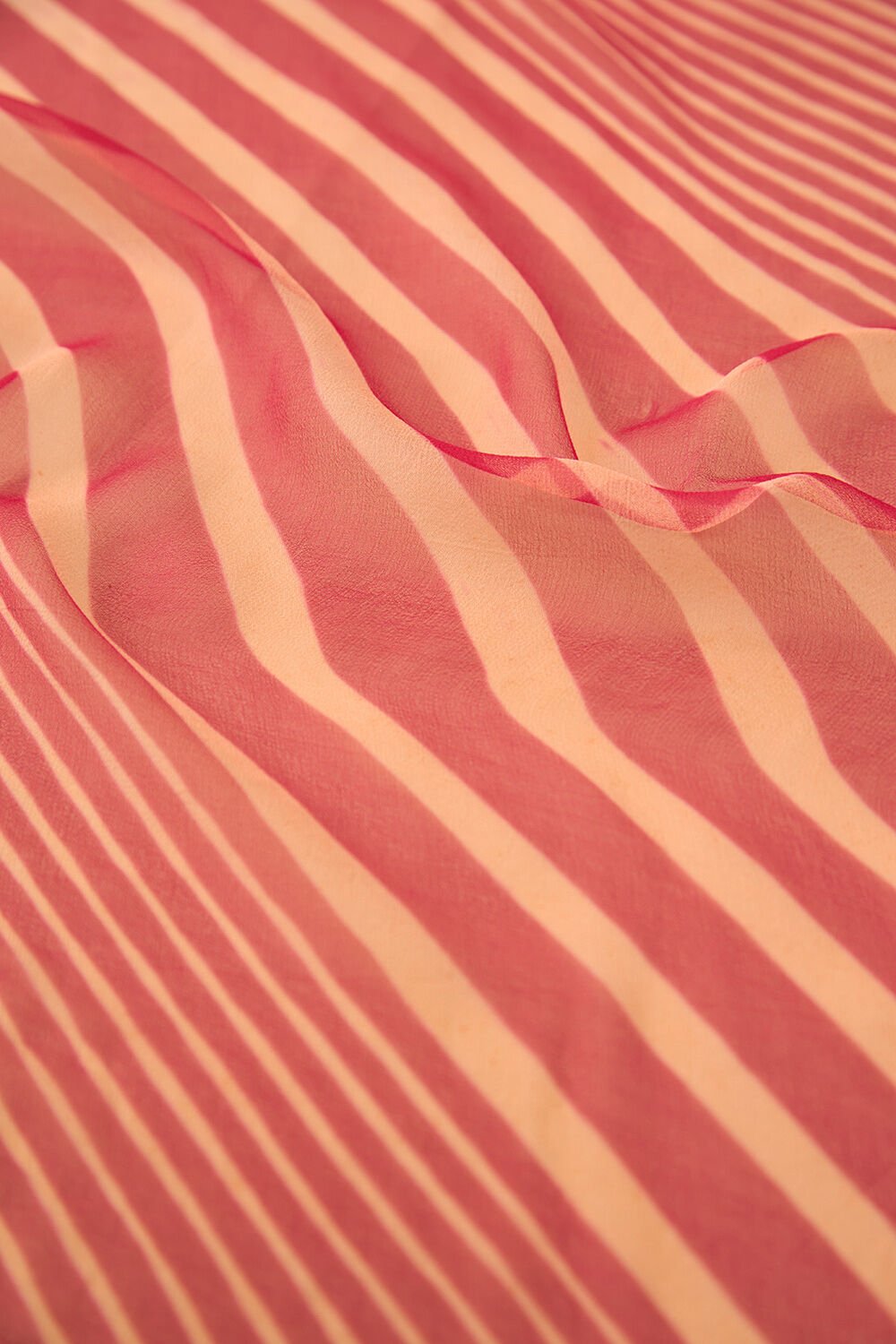 Dark Red Pure Silk Georgette Tie And Dye-Lehariya Saree image number null