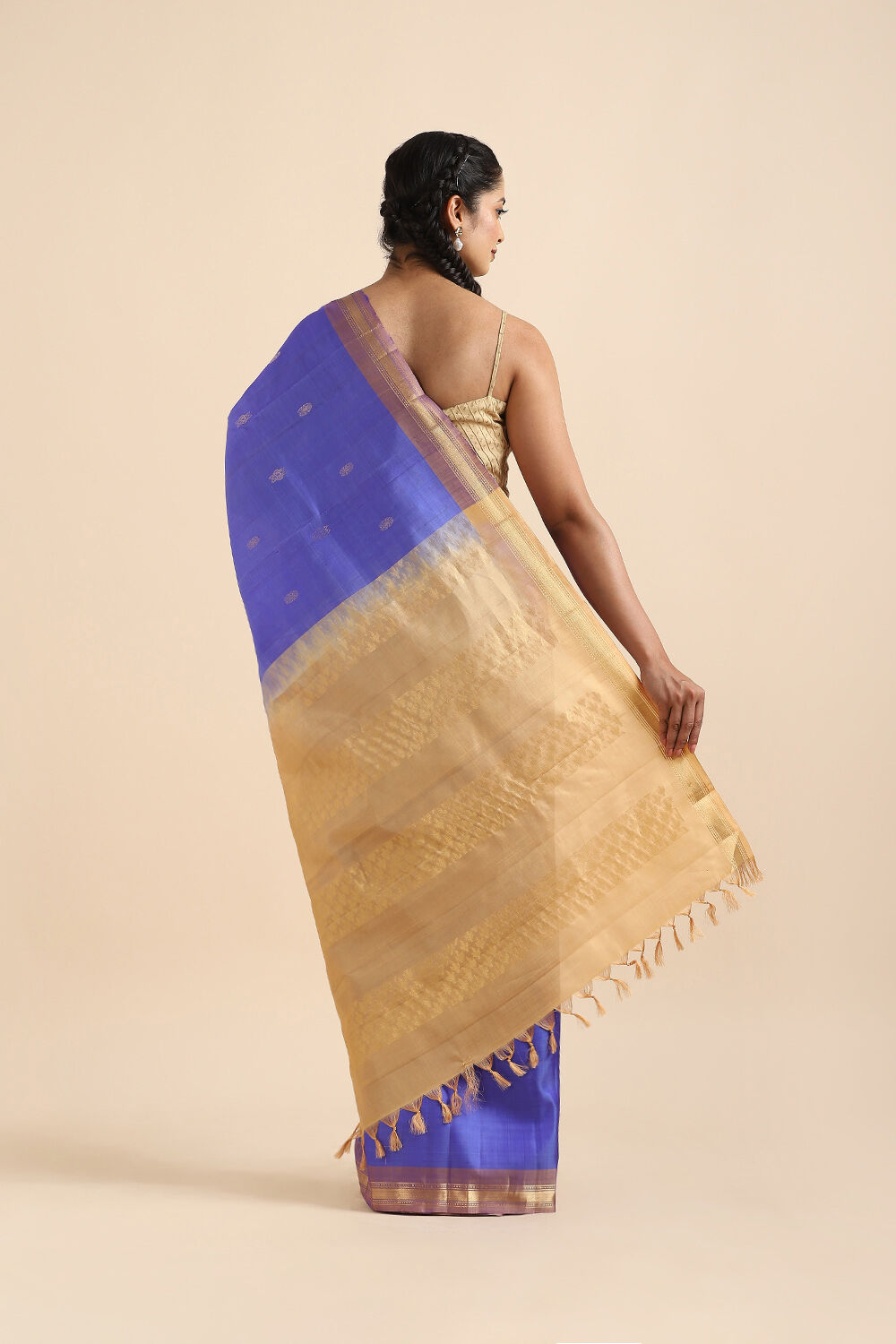Blue Pure Silk Kanjivaram inspired Saree image number null