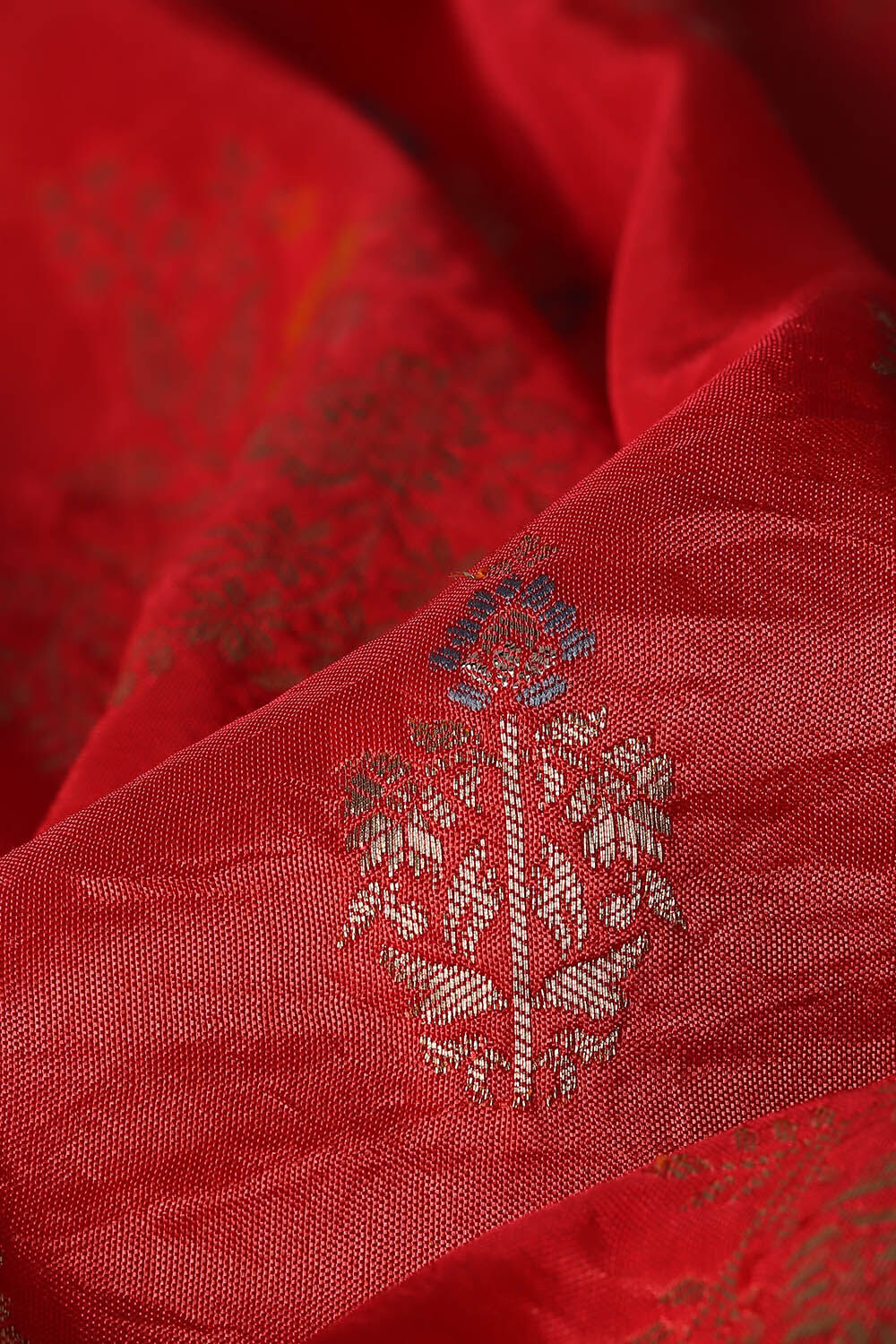 Red Luxe Woven Saree image number null