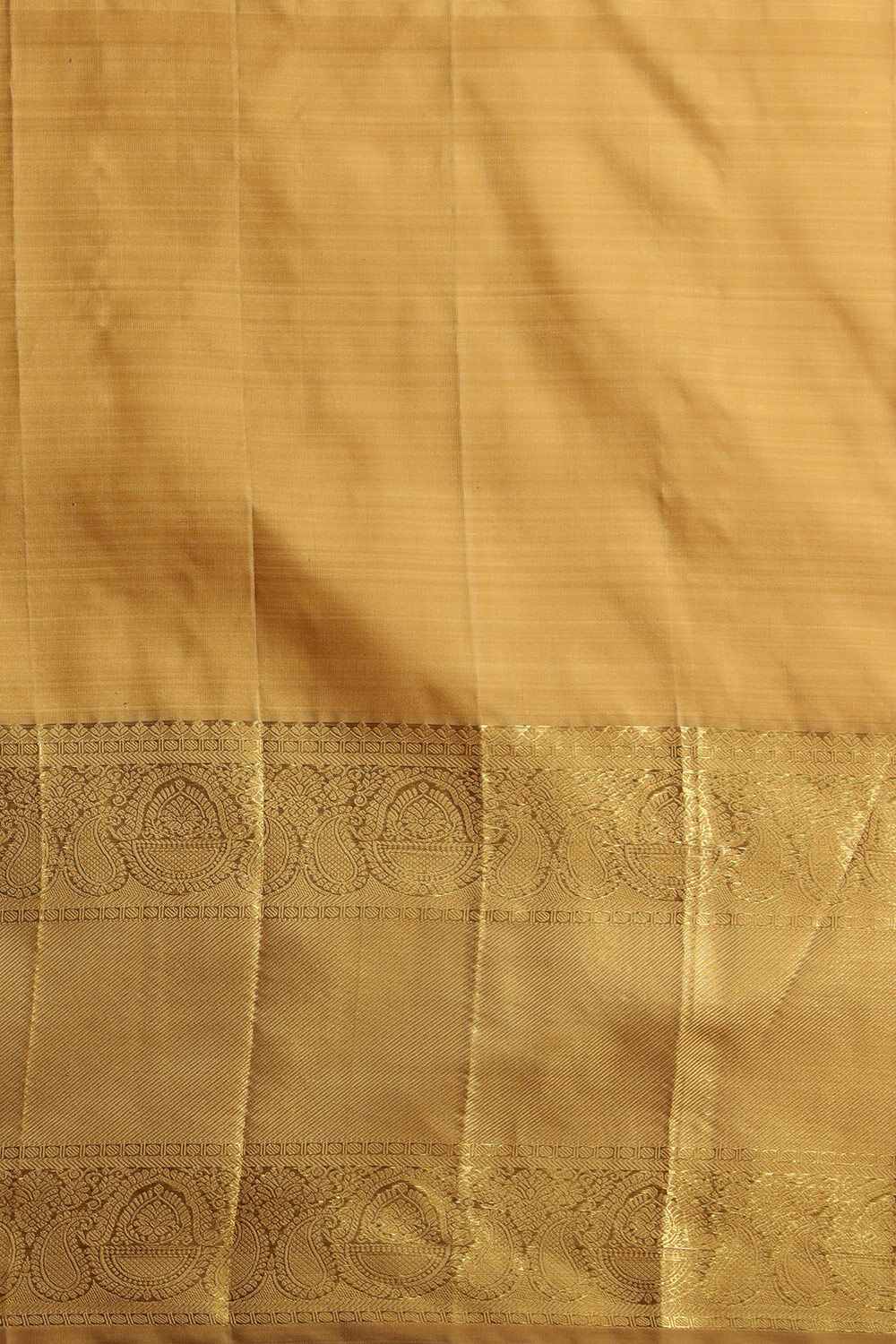 Red Woven Pure Silk Kanjivaram Saree image number null