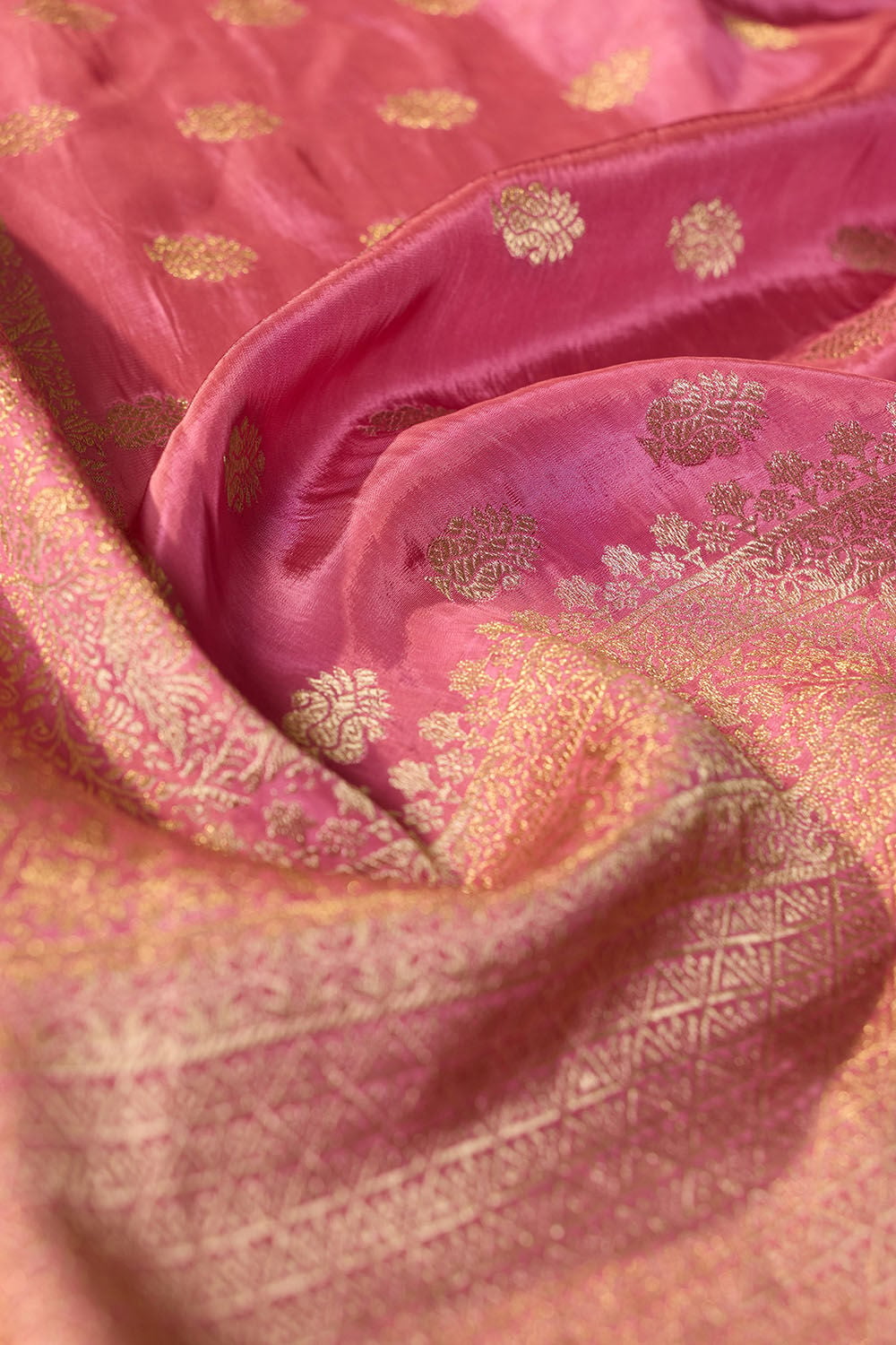Pink Woven Pure Viscose Saree image number null