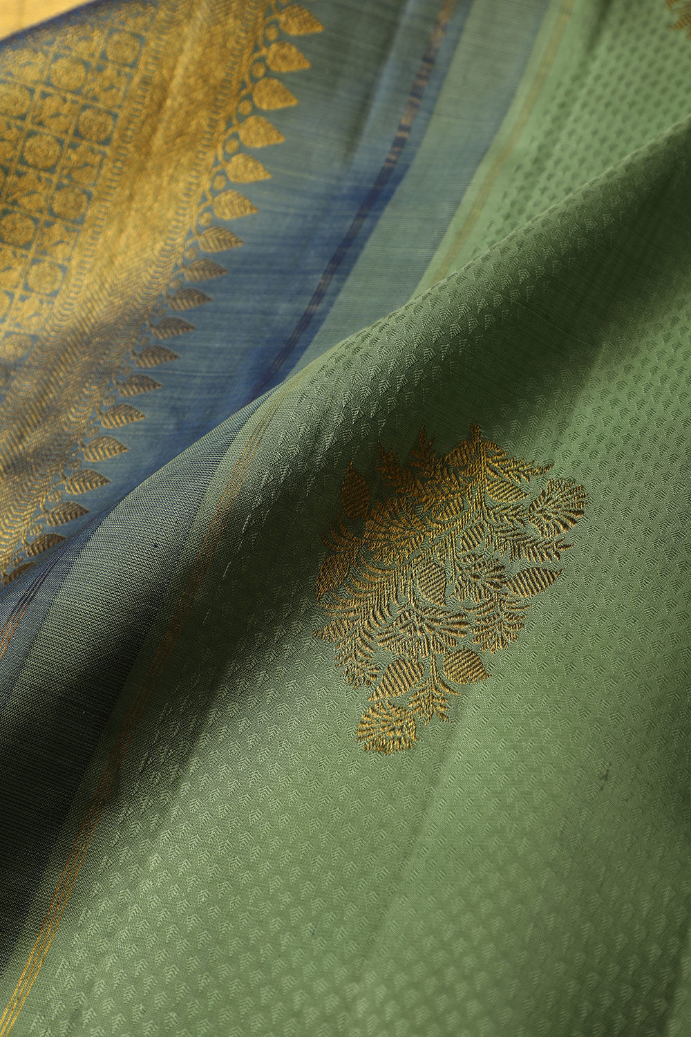 Pistachio Woven Pure Silk Kanjivaram Saree image number null