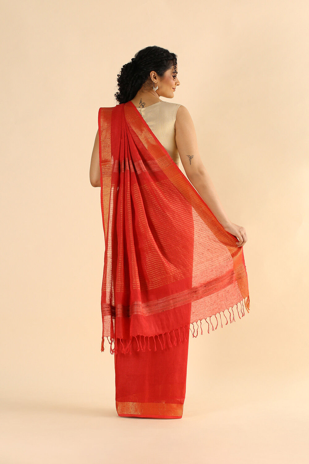 Red Pure Linen Bhagalpuri Saree image number null