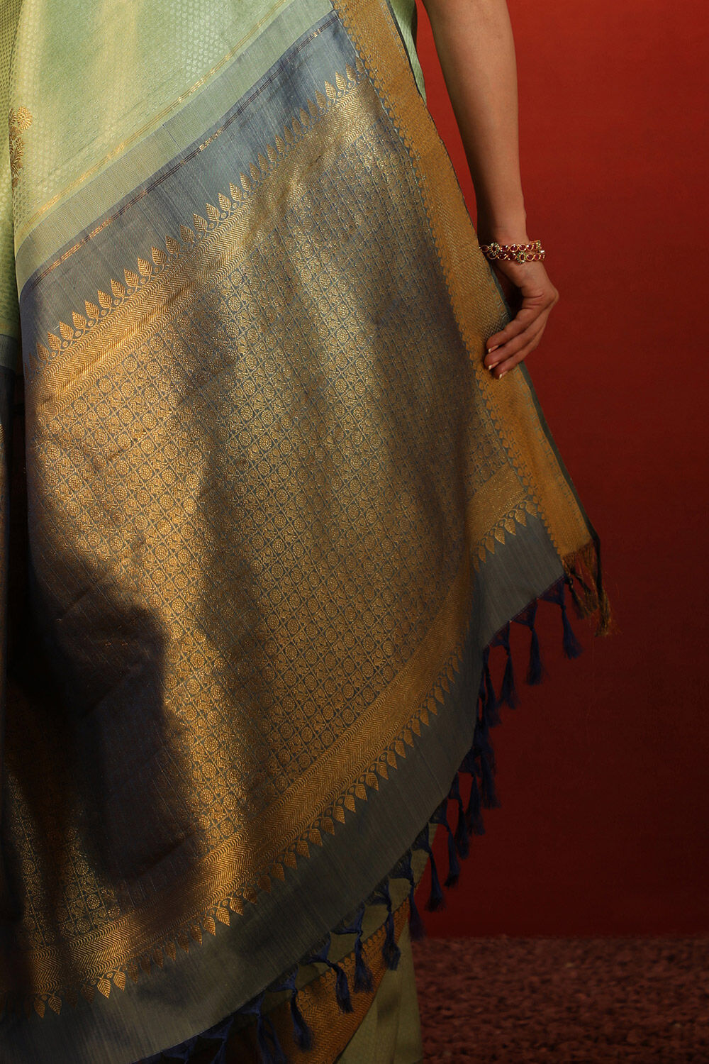 Pistachio Woven Pure Silk Kanjivaram Saree image number null