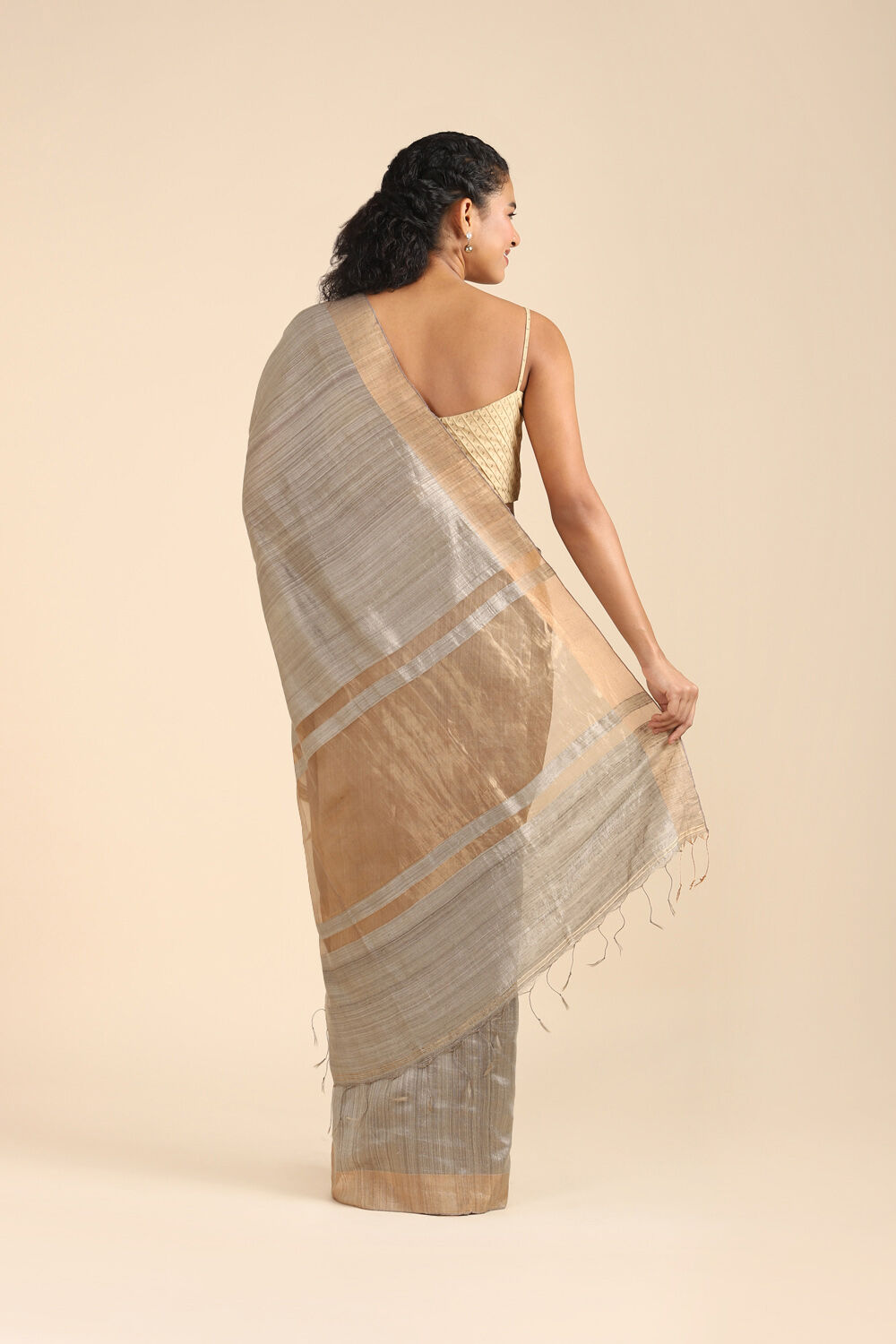 Grey Pure Silk Vanya Bengal Saree image number null