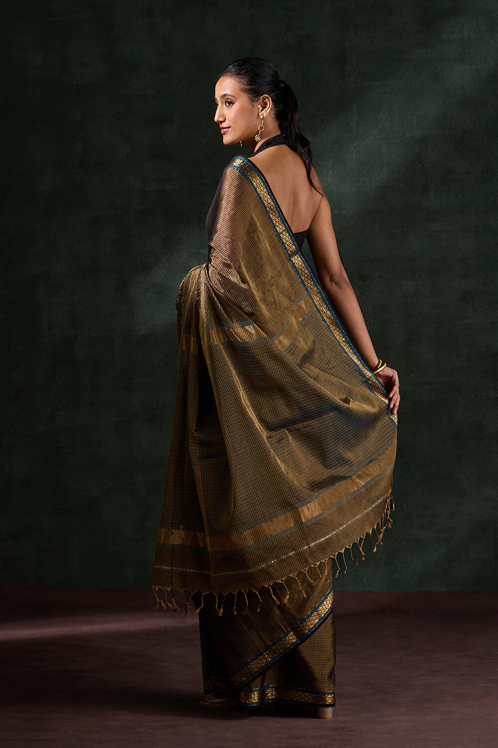 Black Woven Pure Tissue Cotton Maheshwari Saree image number null