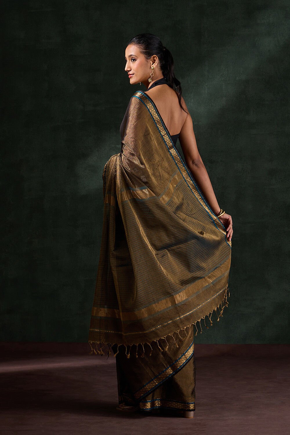 Black Woven Pure Tissue Cotton Maheshwari Saree image number null